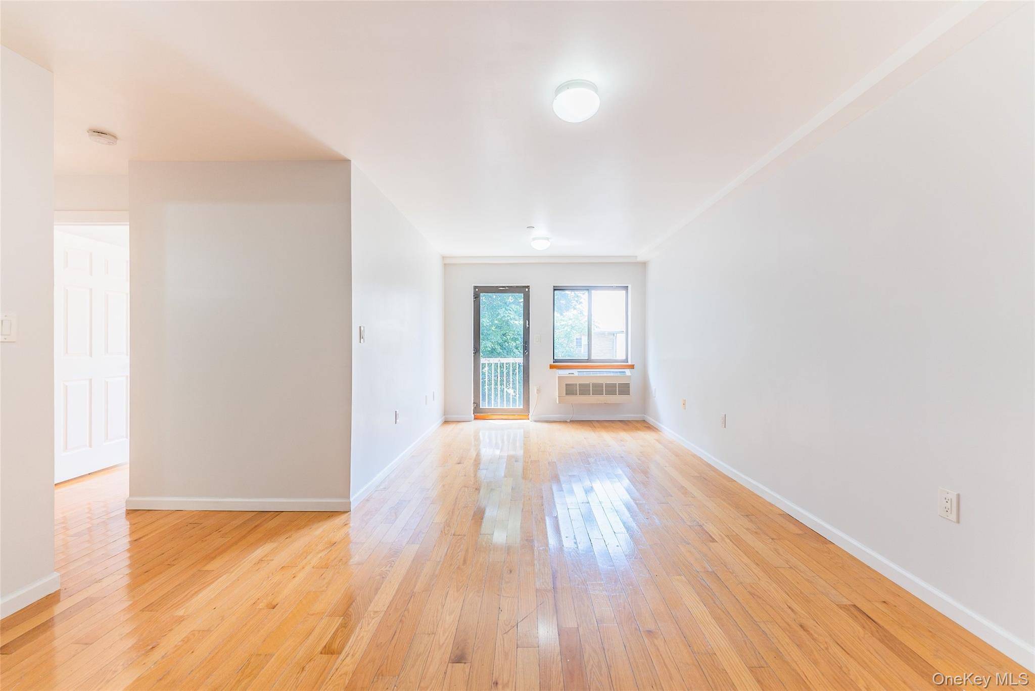 Apartamento com 2 Quartos à Venda em Corona - Nova Iorque - EUA - 2