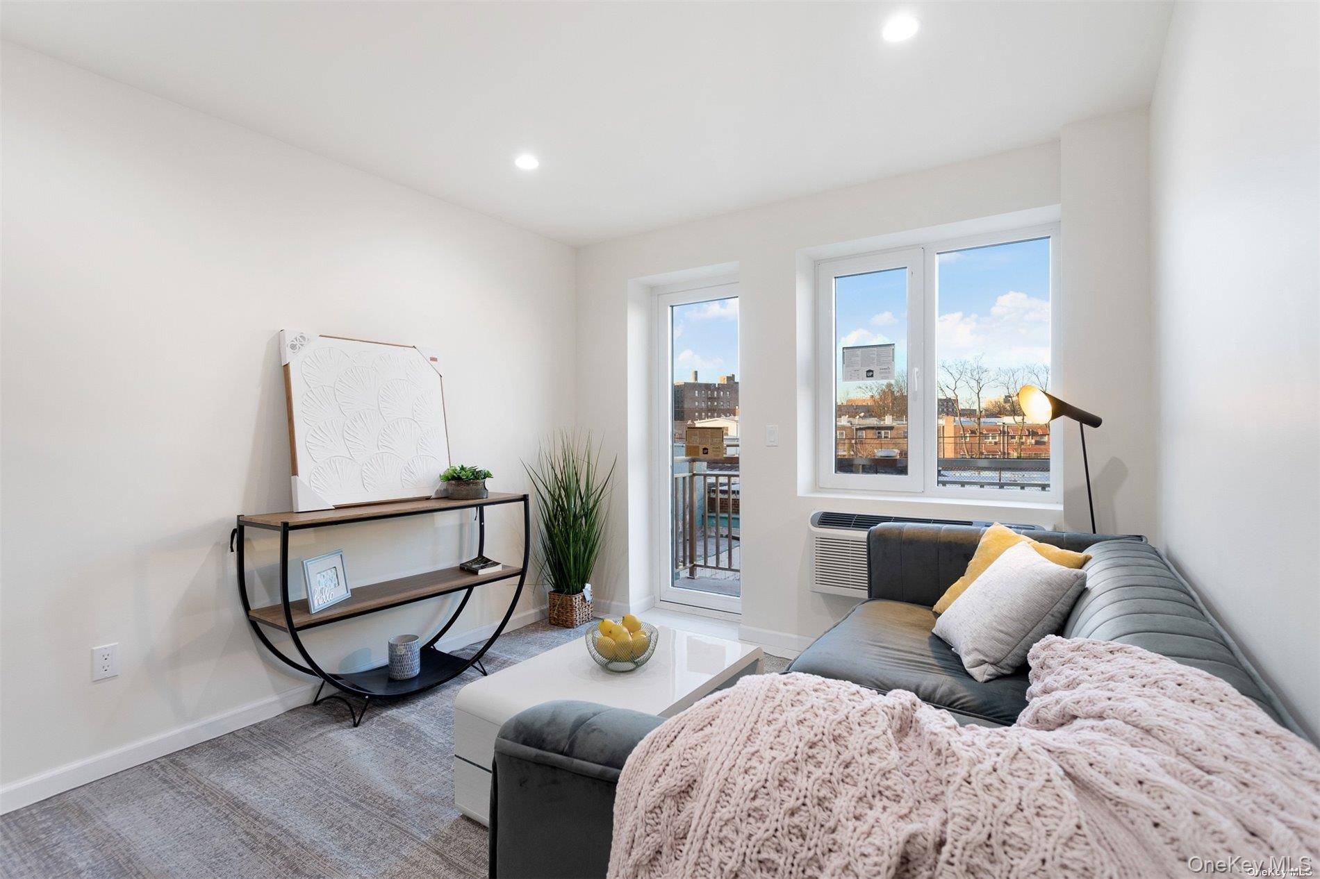 2 Bedroom Home for Sale in Elmhurst - New York - USA - 4