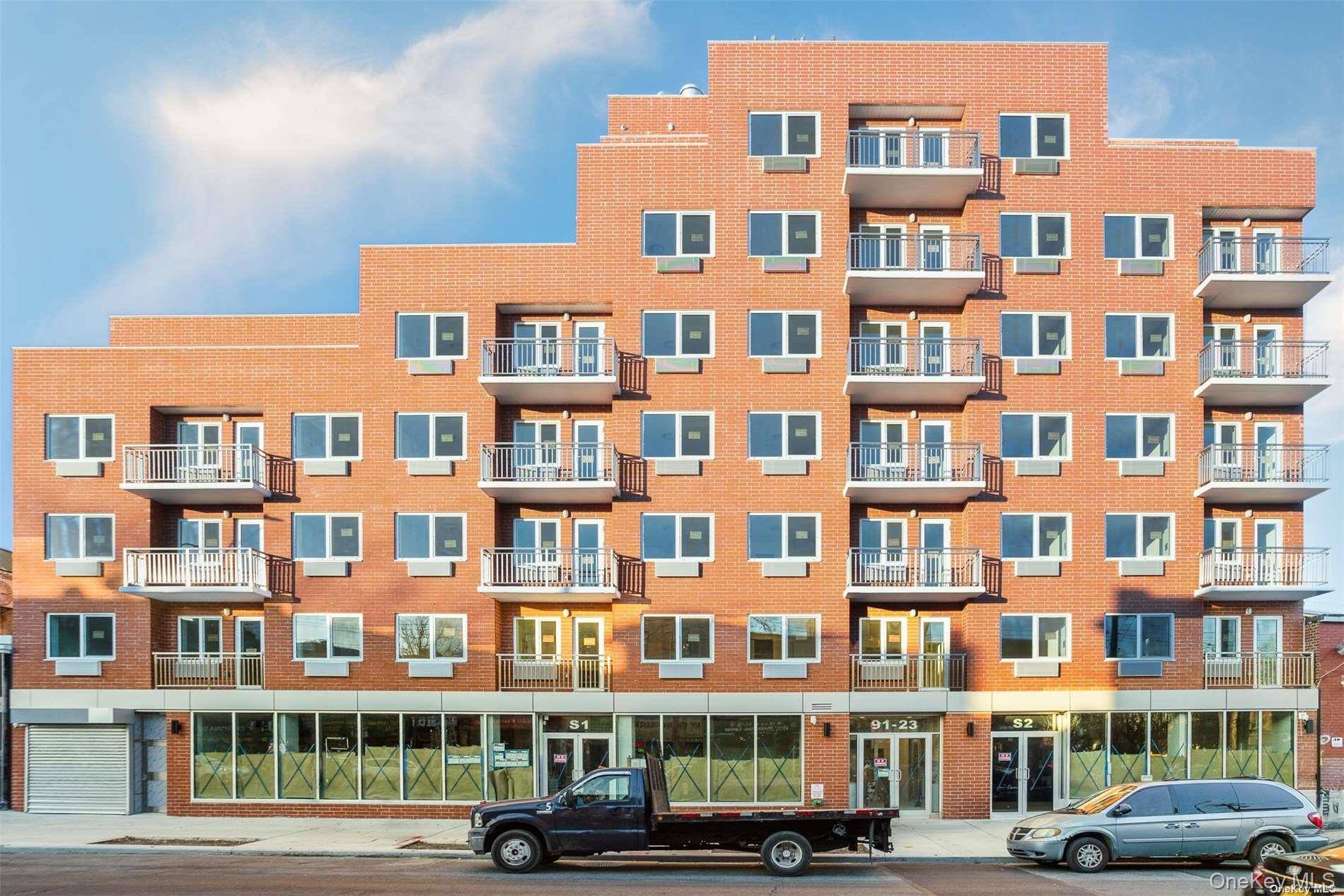 Apartamento de 2 Dormitorios en Venta en Elmhurst - Nueva York - EE. UU. - 1