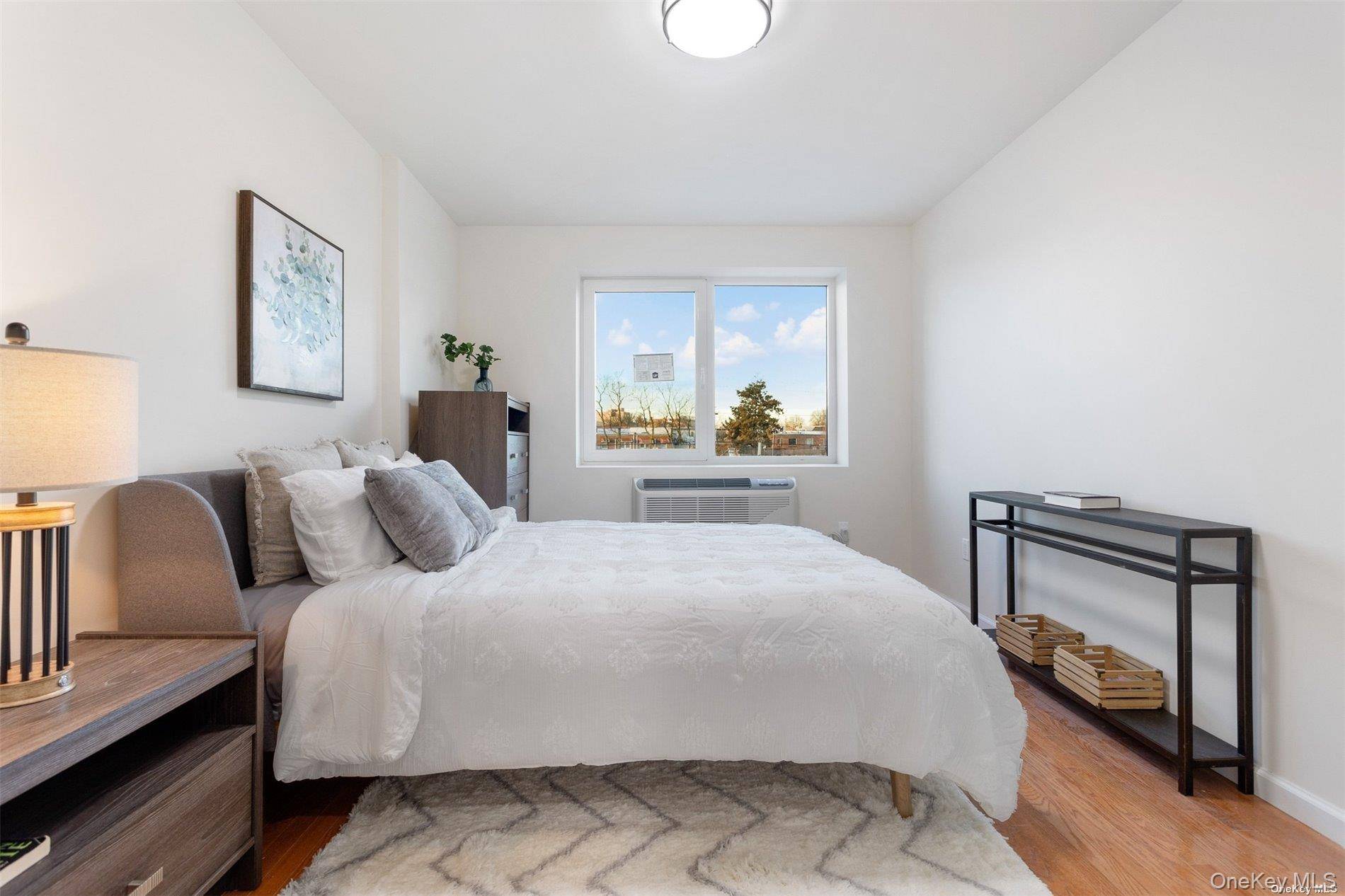 2 Bedroom Home for Sale in Elmhurst - New York - USA - 8