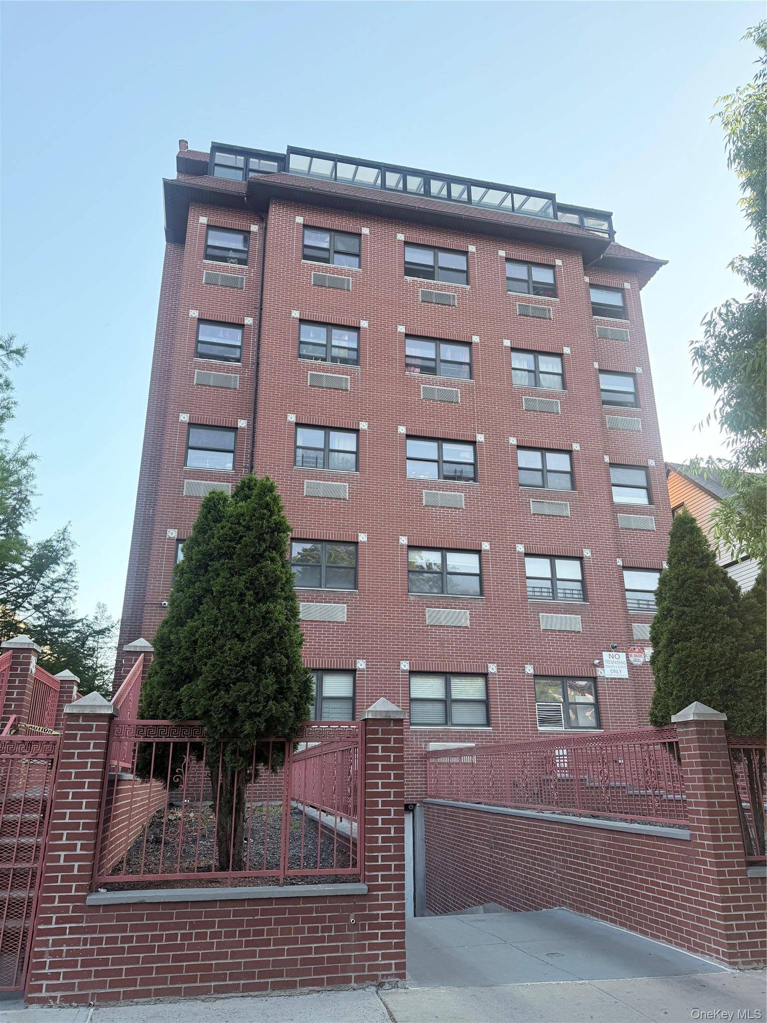 2 Bedroom Home for Sale in Elmhurst - New York - USA - 1