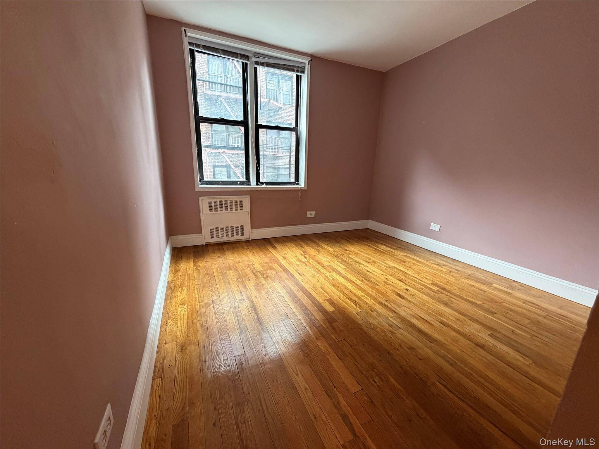 2 Bedroom Home for Sale in Elmhurst - New York - USA - 3