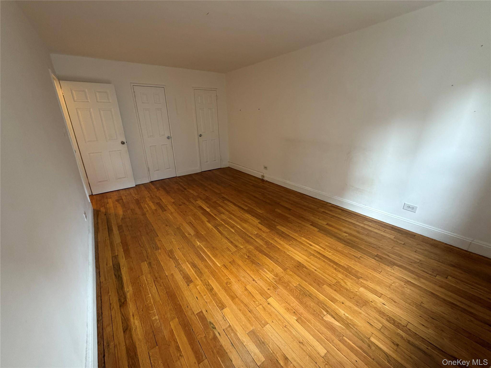 2 Bedroom Home for Sale in Elmhurst - New York - USA - 6