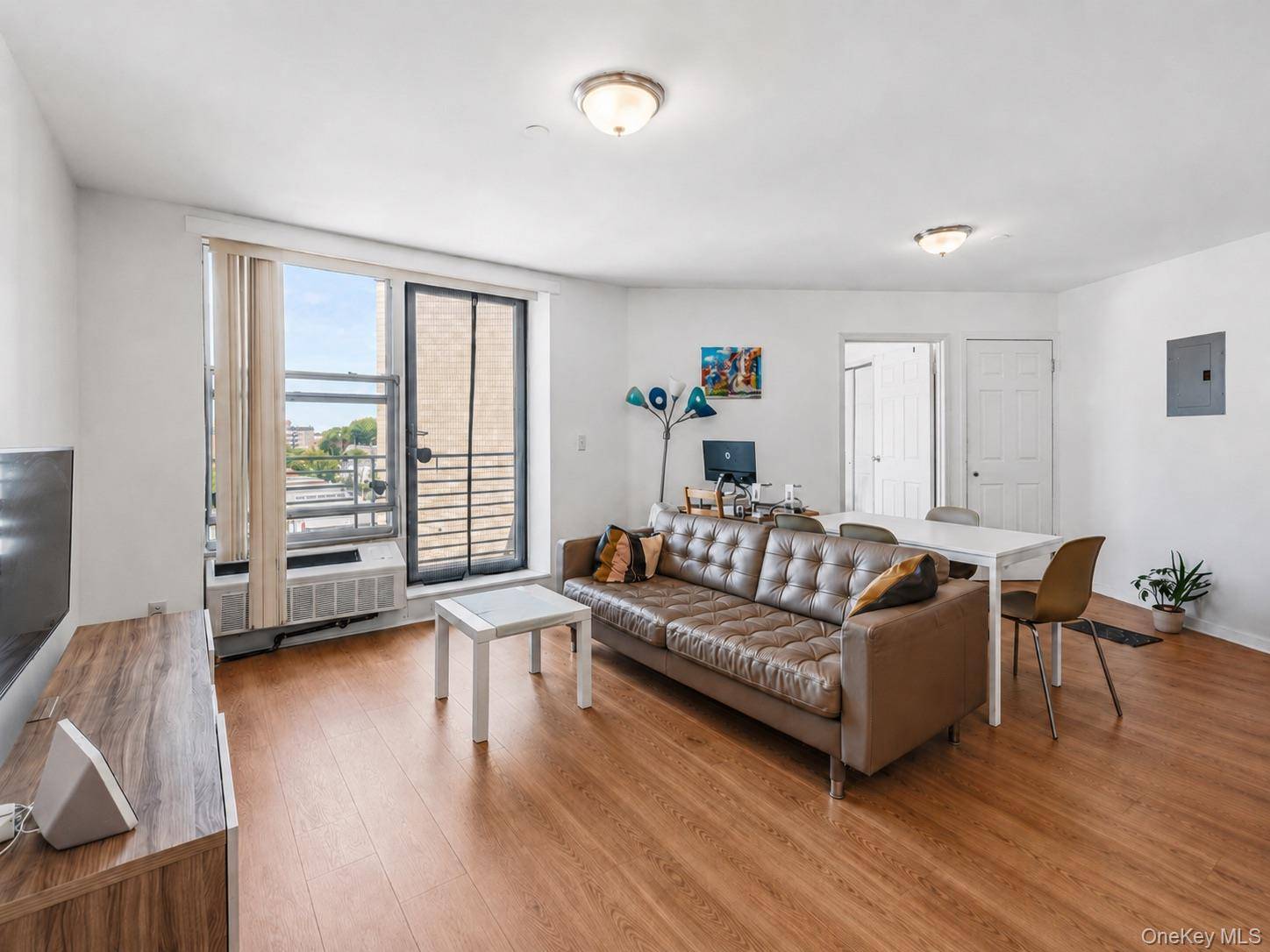 Apartamento com 2 Quartos à Venda em Elmhurst - Nova Iorque - EUA - 3