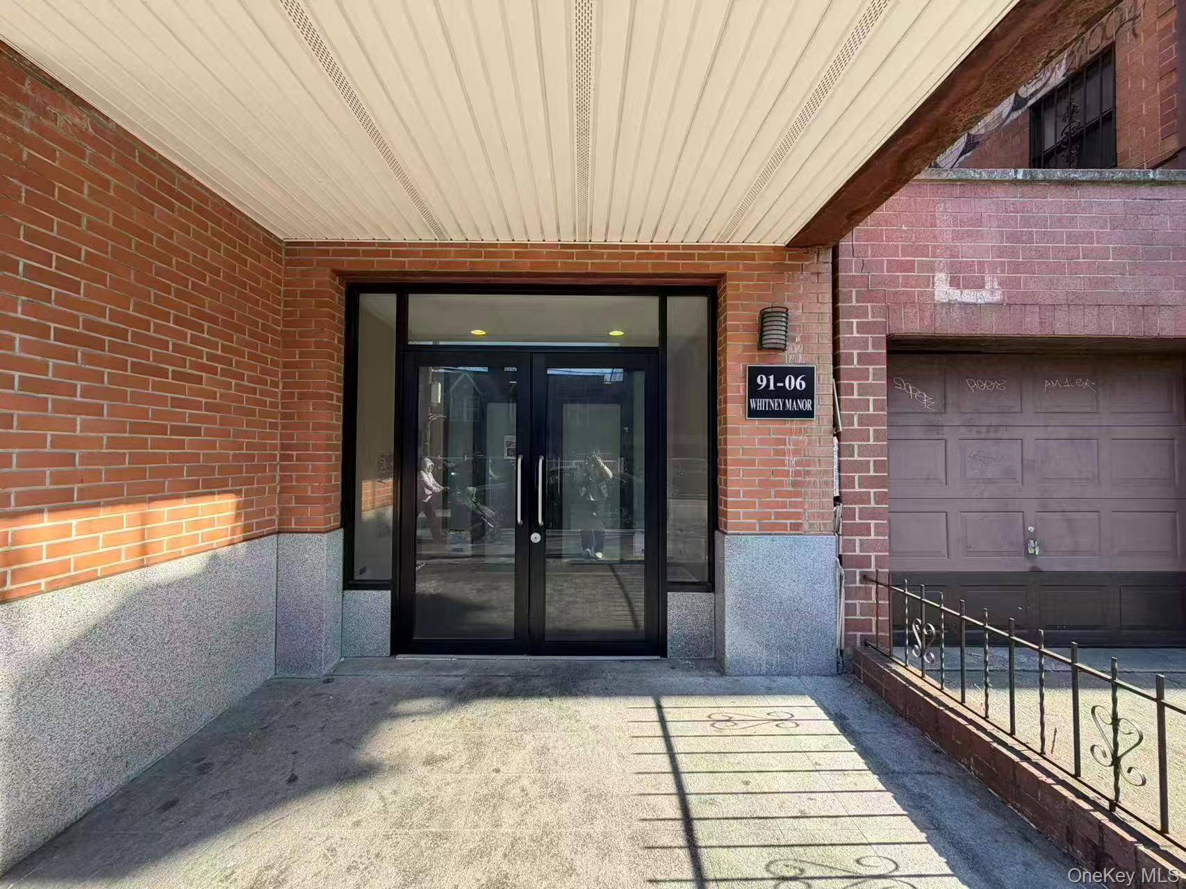 2 Bedroom Home for Sale in Elmhurst - New York - USA - 2