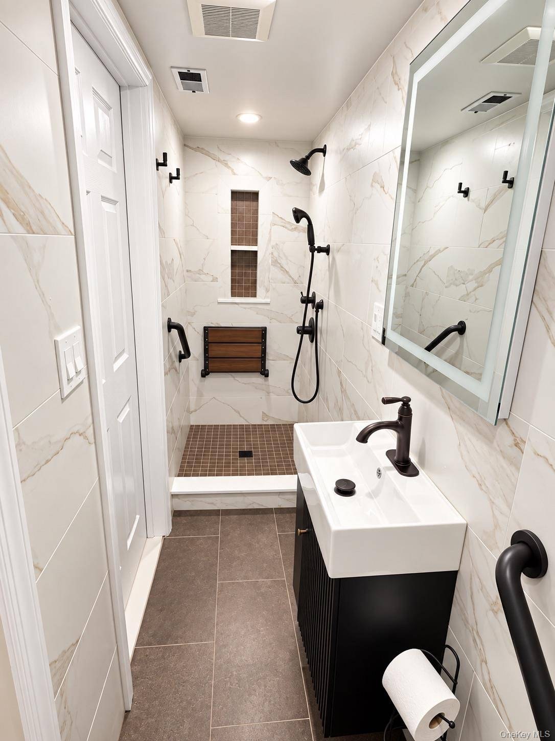 Apartamento com 2 Quartos à Venda em Elmont - Nova Iorque - EUA - 4