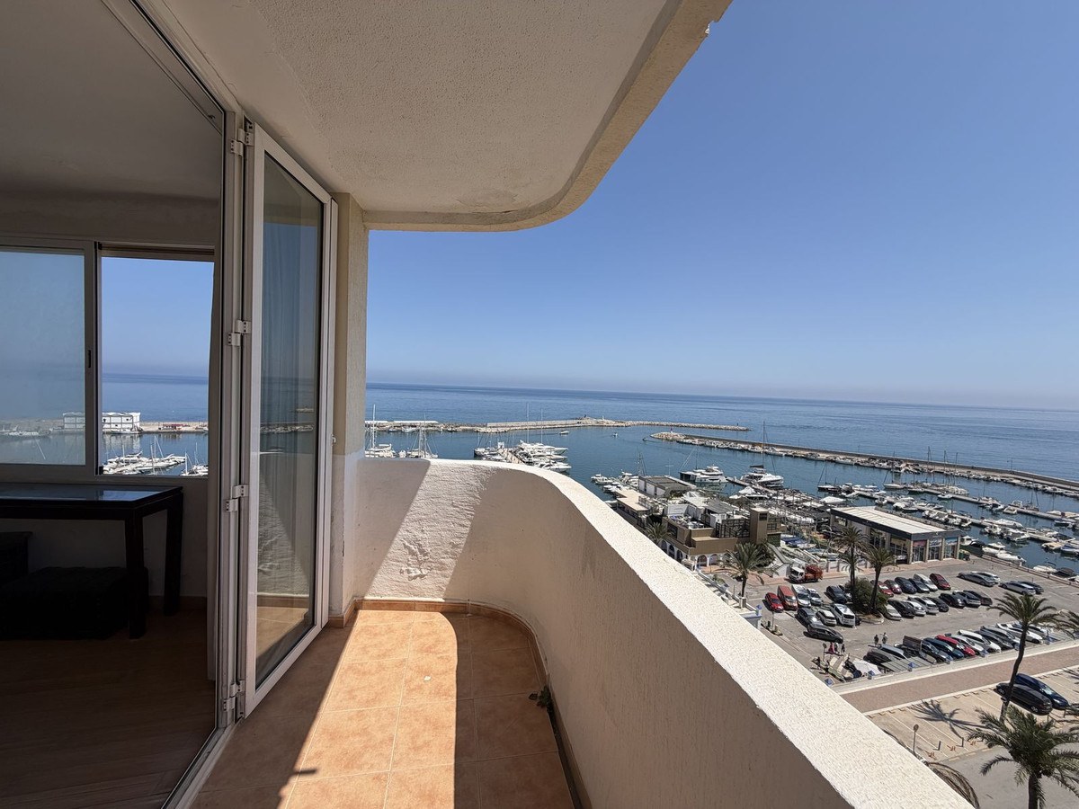 Apartamento com 2 Quartos à Venda em Estepona - Costa del Sol - 1
