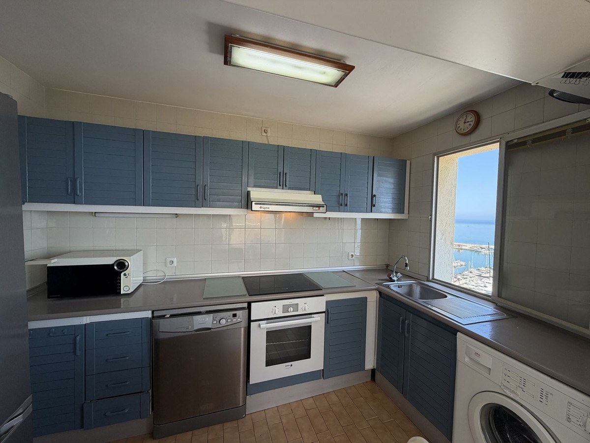 Apartamento com 2 Quartos à Venda em Estepona - Costa del Sol - 3