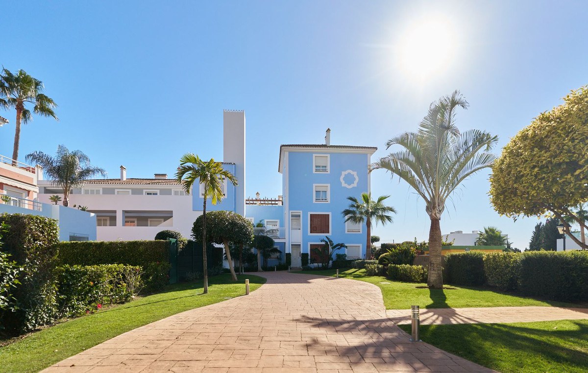 Apartamento com 2 Quartos à Venda em Estepona - Costa del Sol - 1
