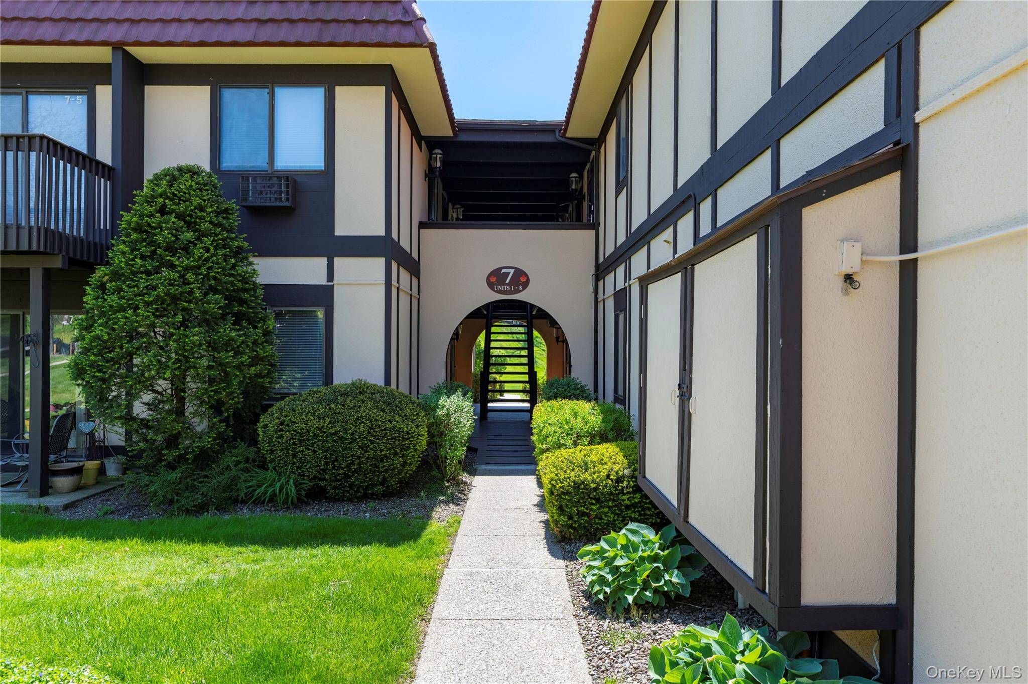 Apartamento com 2 Quartos à Venda em Fishkill - Nova Iorque - EUA - 2