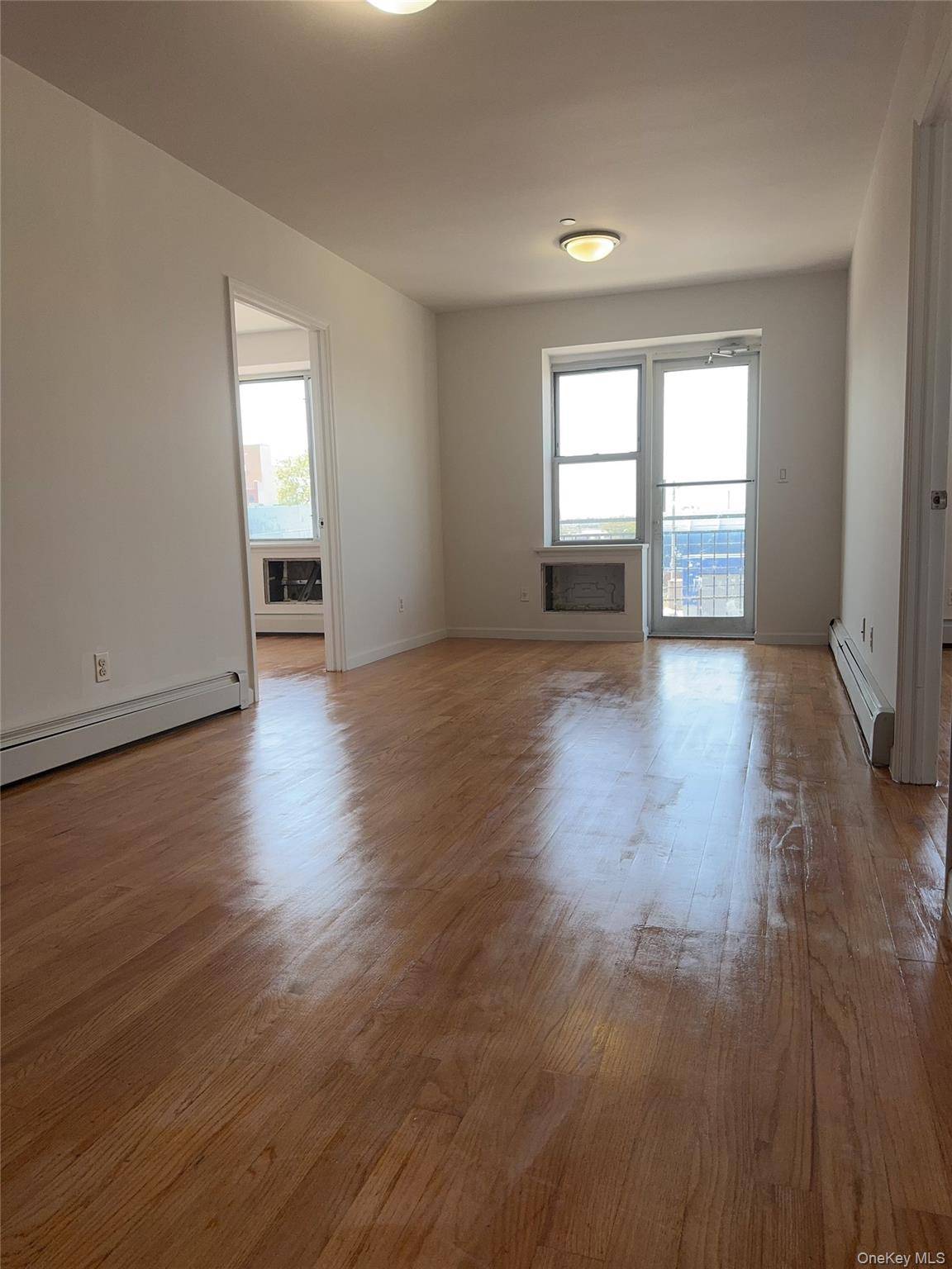 Apartamento com 2 Quartos à Venda em Flushing - Nova Iorque - EUA - 2