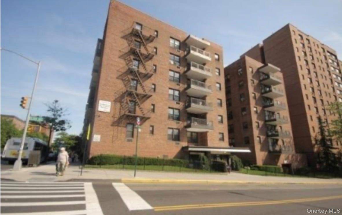 Apartamento de 2 Dormitorios en Venta en Flushing - Nueva York - EE. UU. - 1