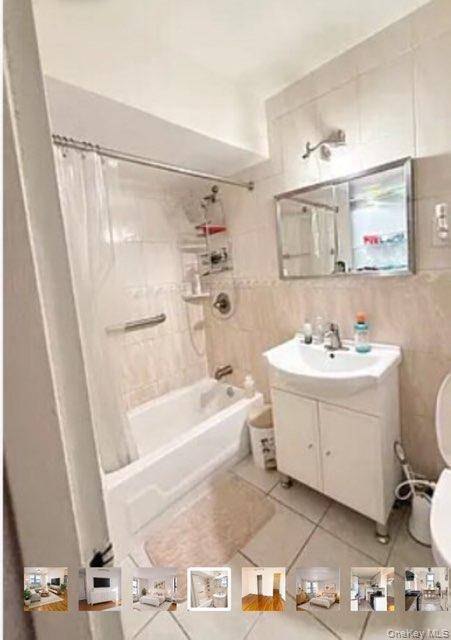 Apartamento de 2 Dormitorios en Venta en Flushing - Nueva York - EE. UU. - 7