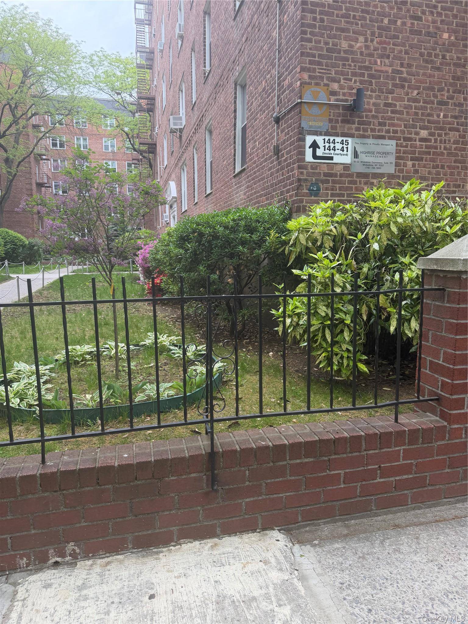 Apartamento com 2 Quartos à Venda em Flushing - Nova Iorque - EUA - 1