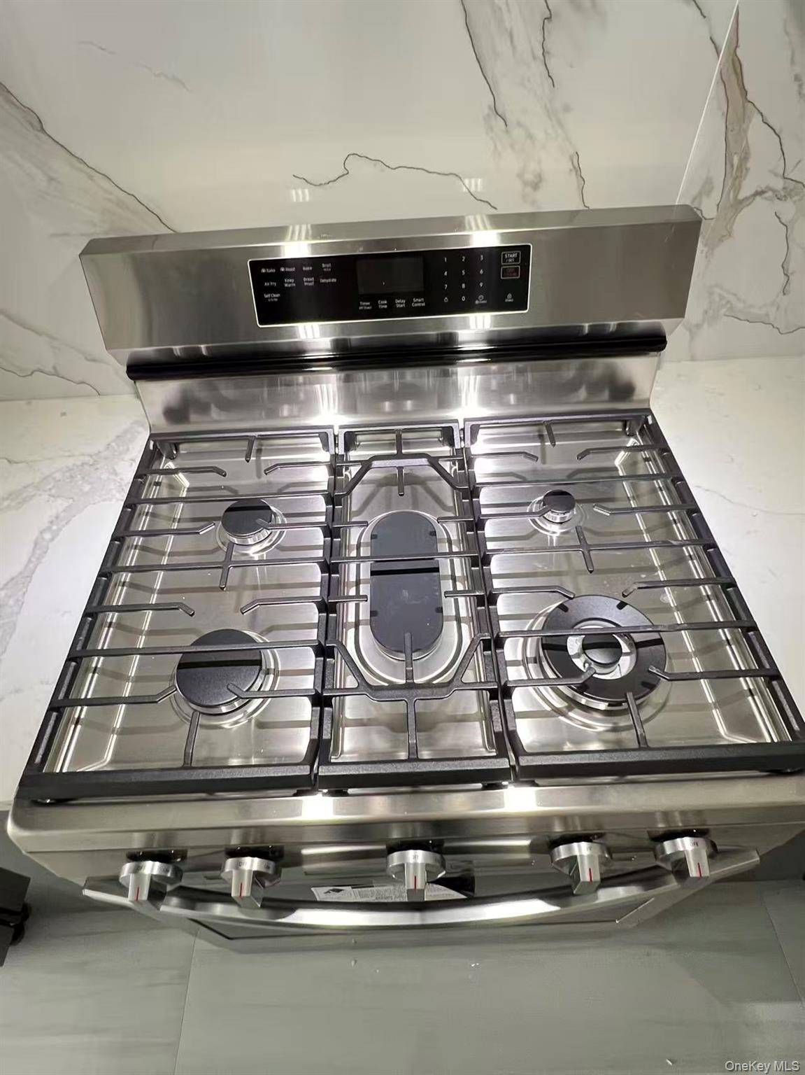 Apartamento de 2 Dormitorios en Venta en Flushing - Nueva York - EE. UU. - 5