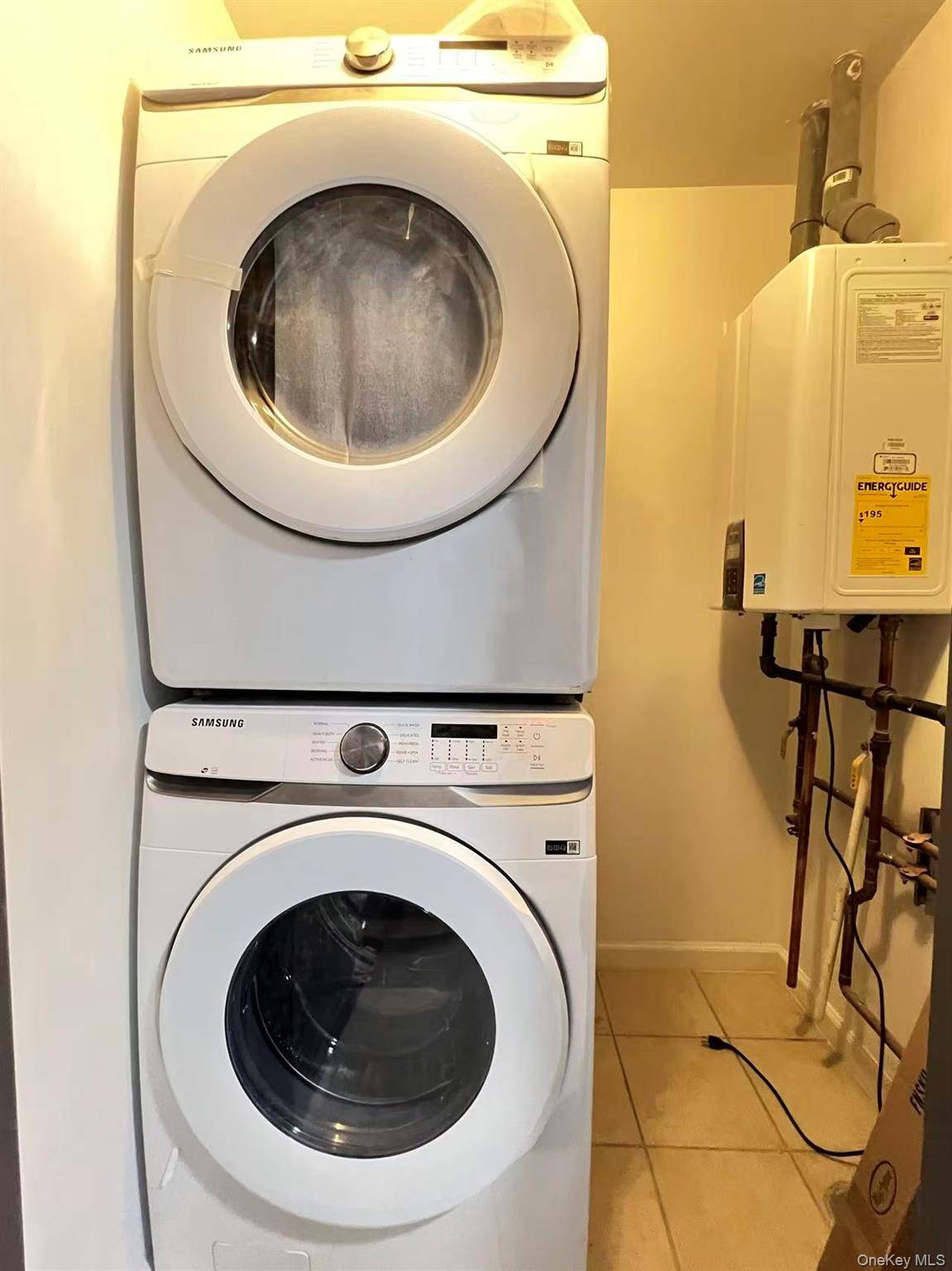 Apartamento de 2 Dormitorios en Venta en Flushing - Nueva York - EE. UU. - 6