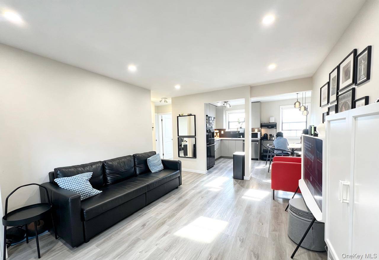 Apartamento com 2 Quartos à Venda em Flushing - Nova Iorque - EUA - 3
