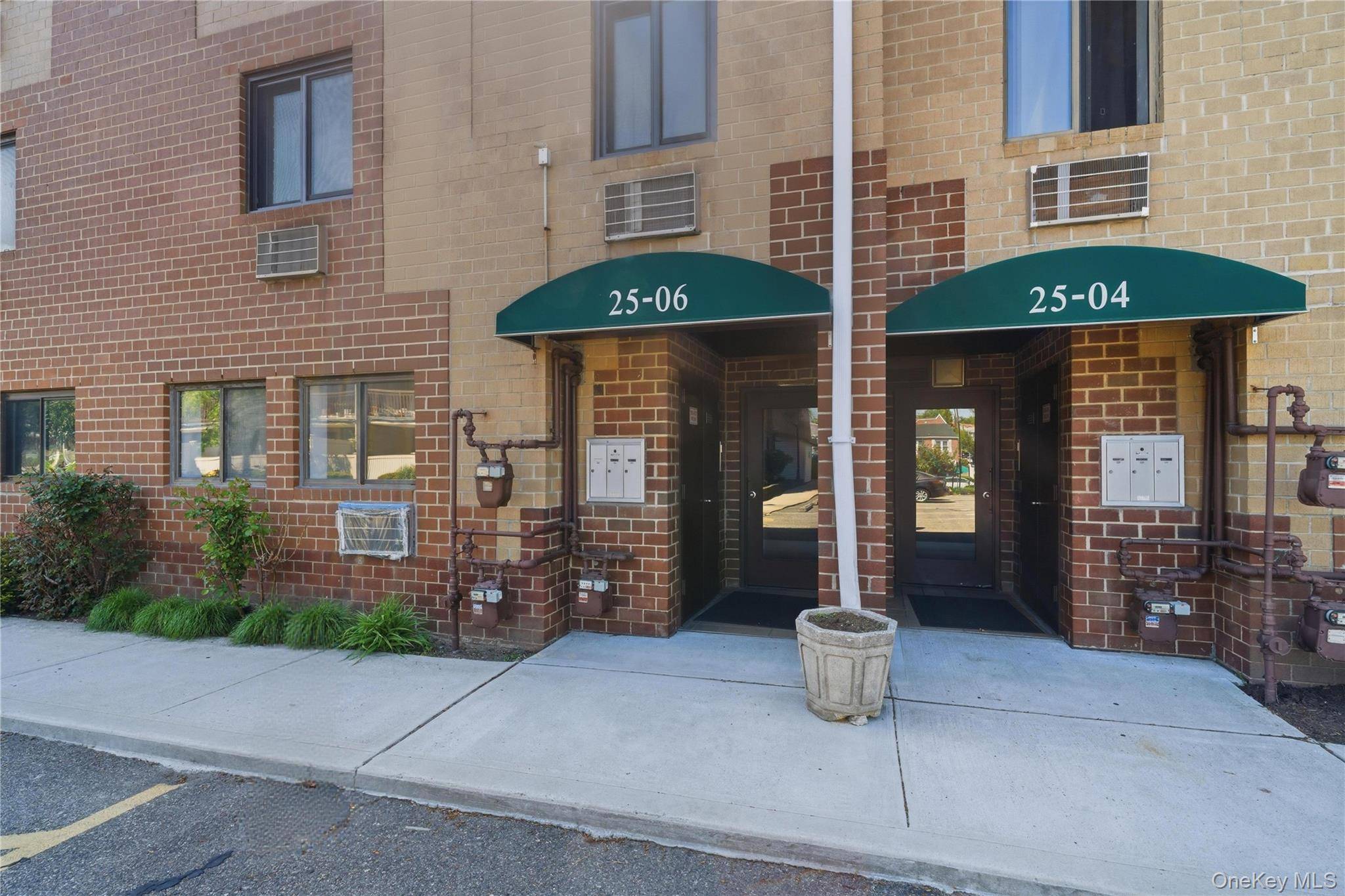 Apartamento com 2 Quartos à Venda em Flushing - Nova Iorque - EUA - 3