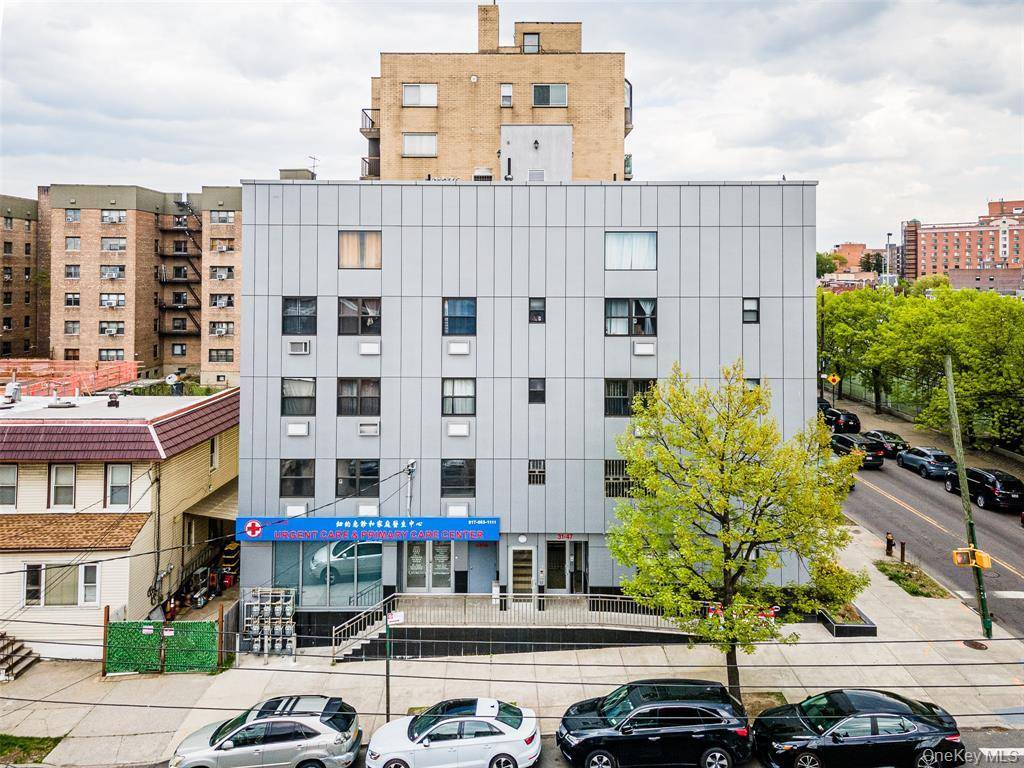Apartamento com 2 Quartos à Venda em Flushing - Nova Iorque - EUA - 1
