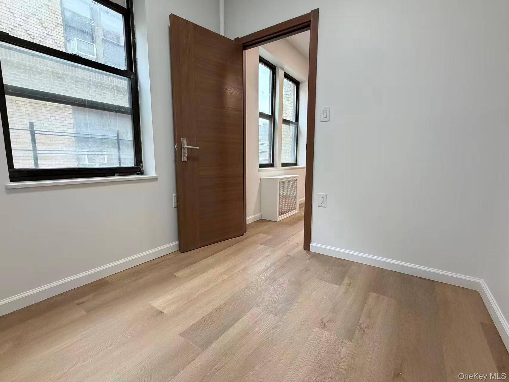 Apartamento de 2 Dormitorios en Venta en Flushing - Nueva York - EE. UU. - 2