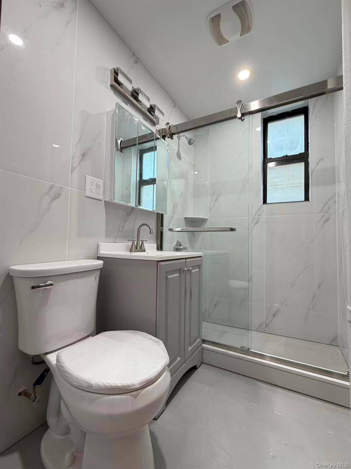 Apartamento de 2 Dormitorios en Venta en Flushing - Nueva York - EE. UU. - 6