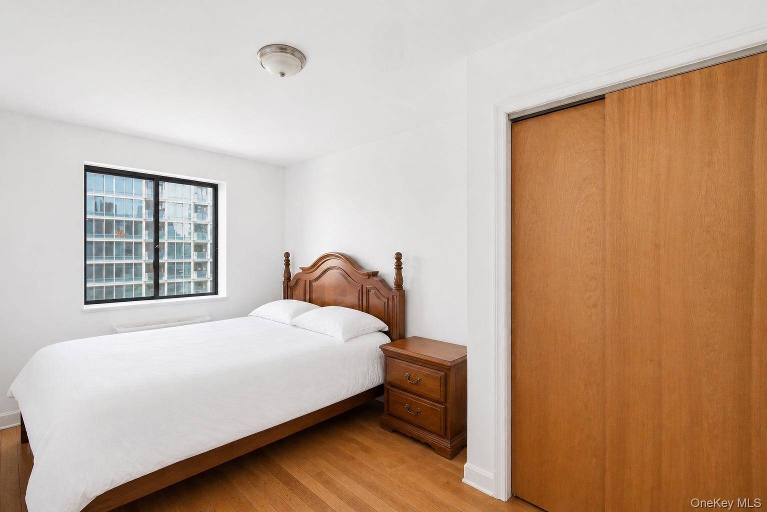 Apartamento de 2 Dormitorios en Venta en Flushing - Nueva York - EE. UU. - 3