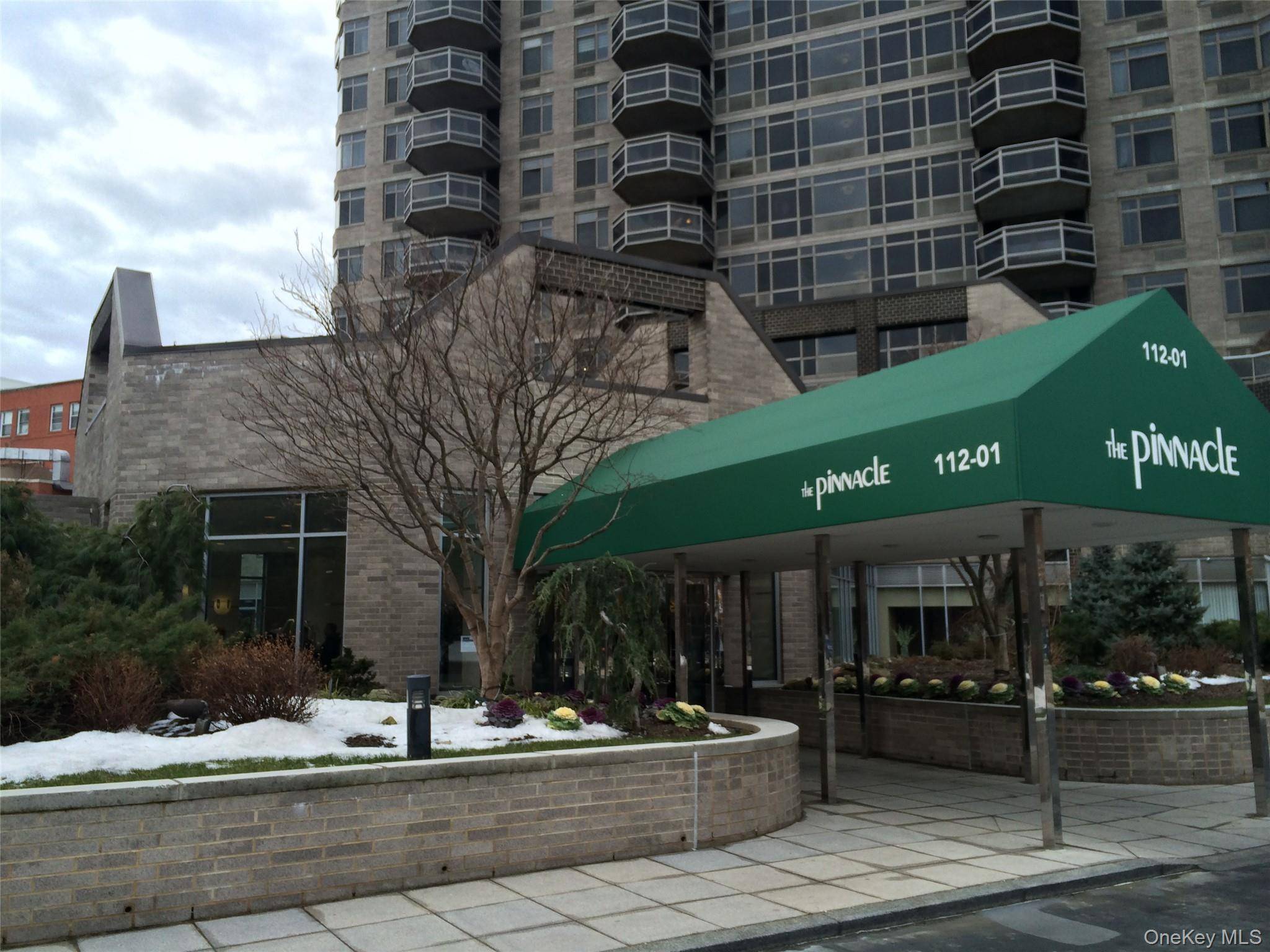 Apartamento de 2 Dormitorios en Venta en Forest Hills - Nueva York - EE. UU. - 2
