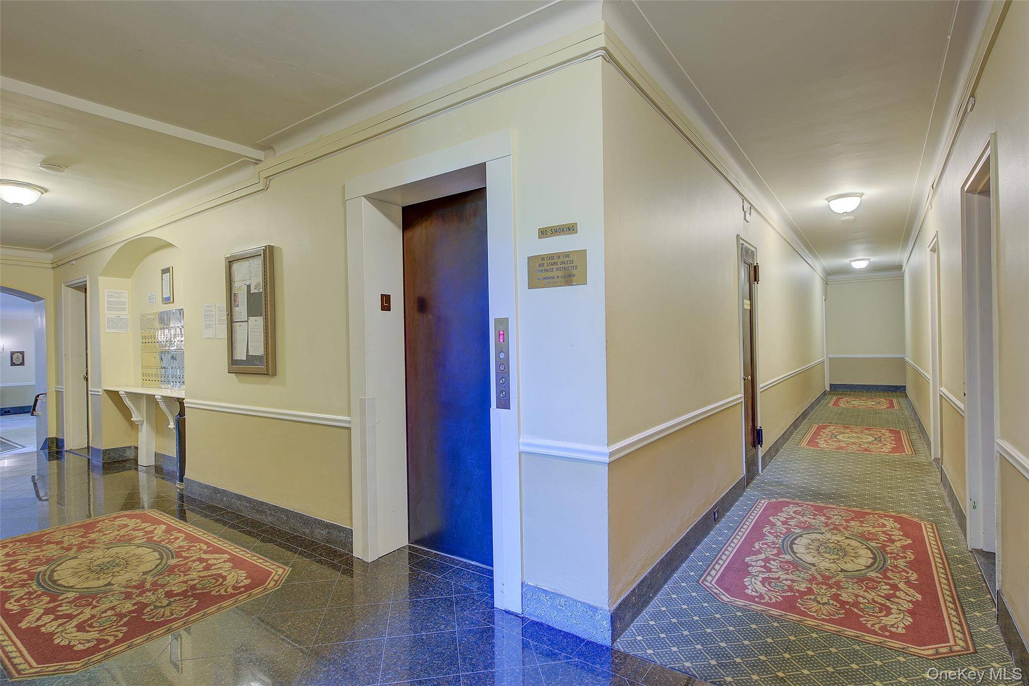 Apartamento com 2 Quartos à Venda em Forest Hills - Nova Iorque - EUA - 4