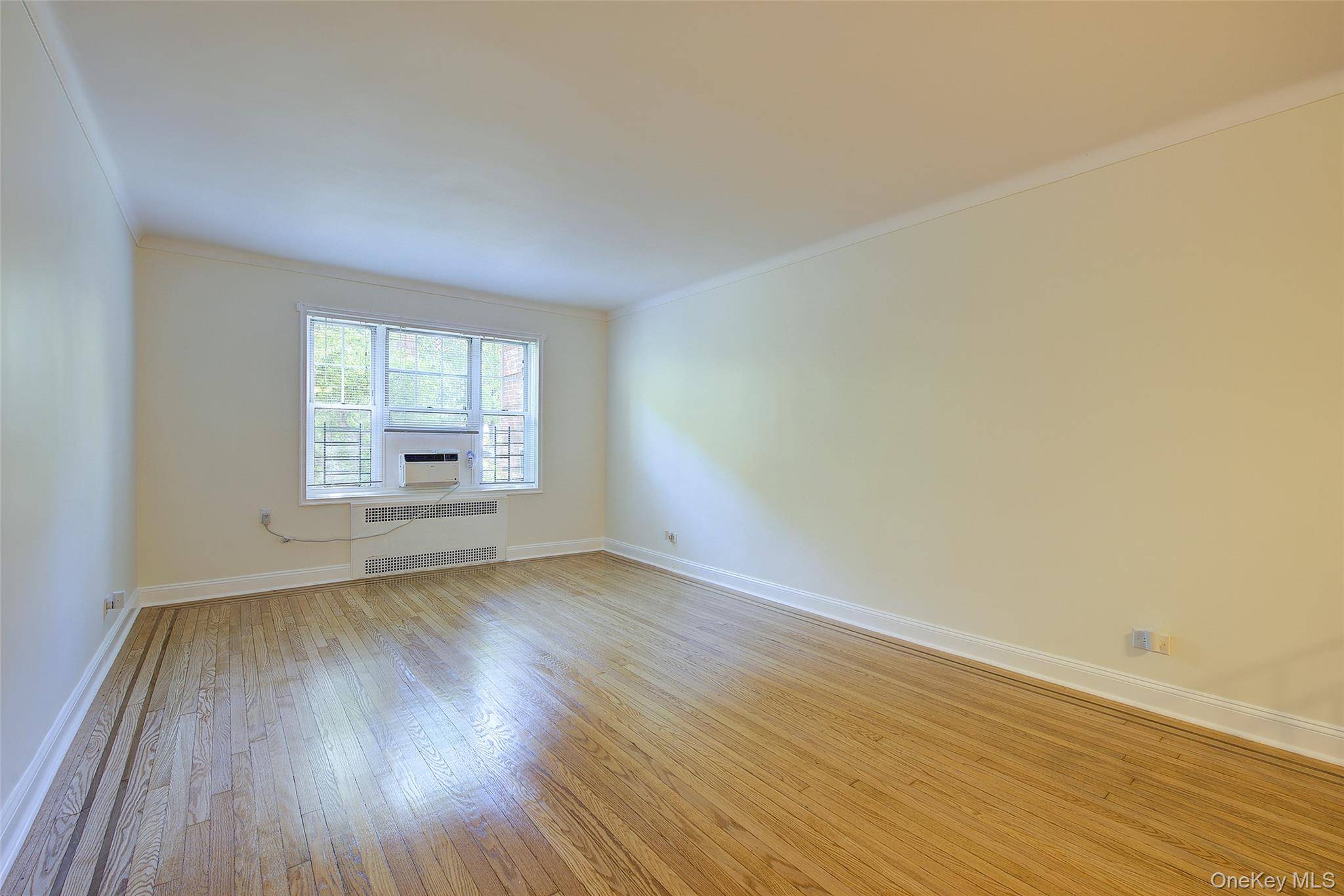 Apartamento com 2 Quartos à Venda em Forest Hills - Nova Iorque - EUA - 5