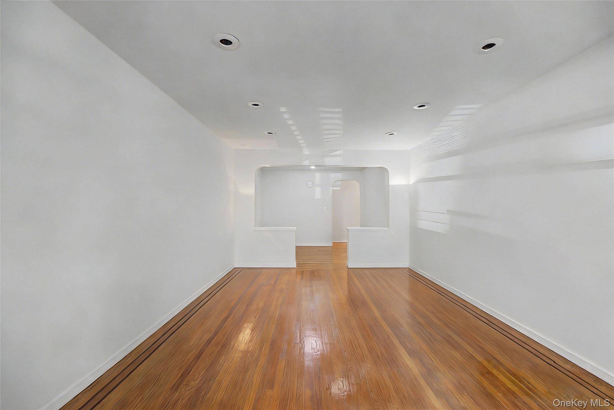 Apartamento de 2 Dormitorios en Venta en Forest Hills - Nueva York - EE. UU. - 7