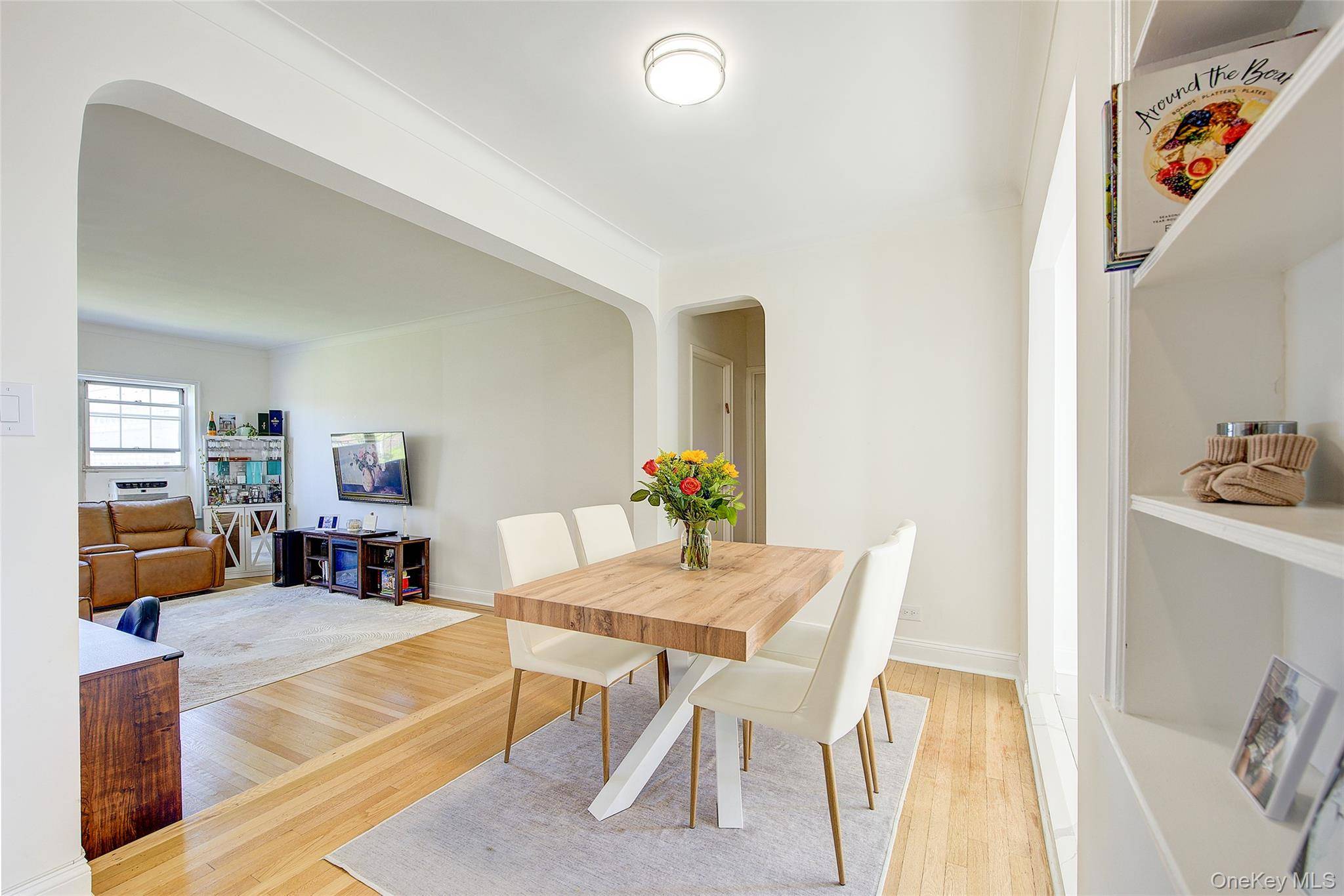 Apartamento de 2 Dormitorios en Venta en Forest Hills - Nueva York - EE. UU. - 4