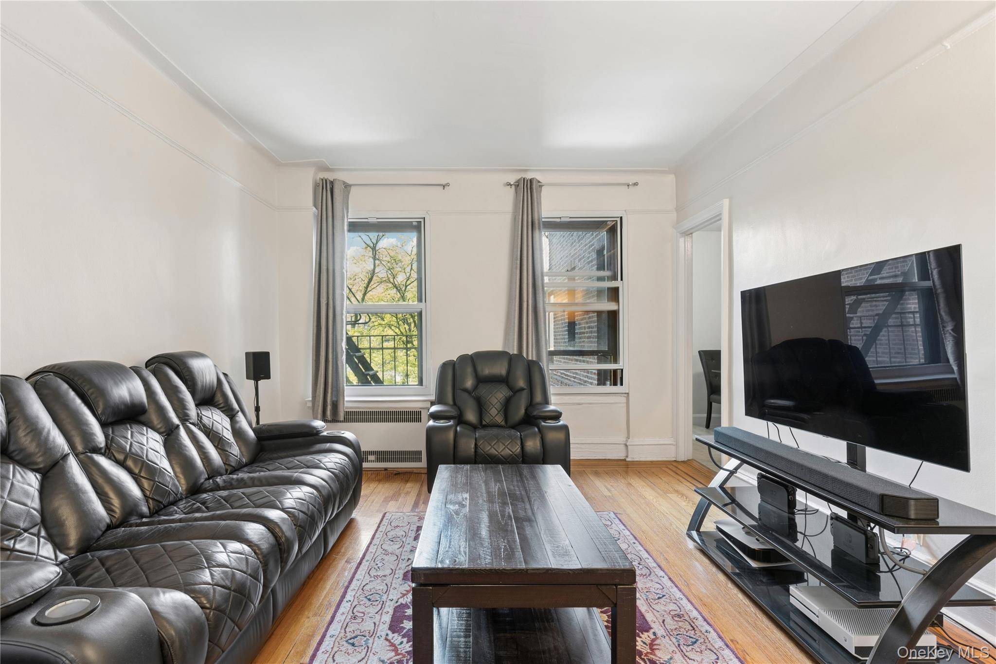 Apartamento de 2 Dormitorios en Venta en Forest Hills - Nueva York - EE. UU. - 1