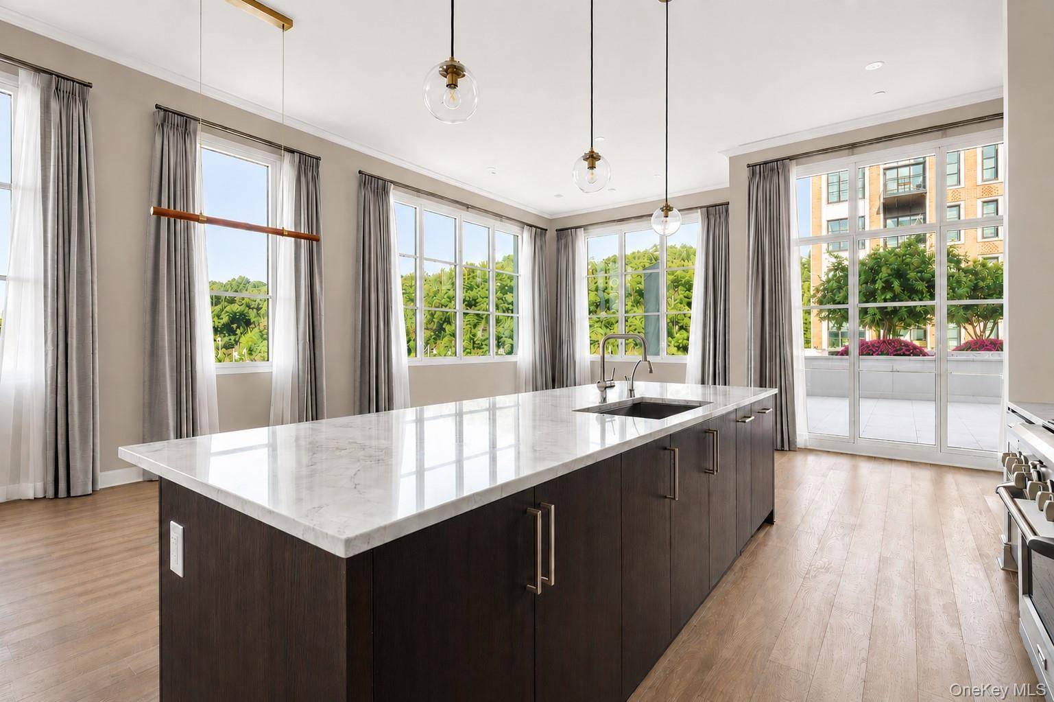 Apartamento com 2 Quartos à Venda em Glen Cove - Nova Iorque - EUA - 3