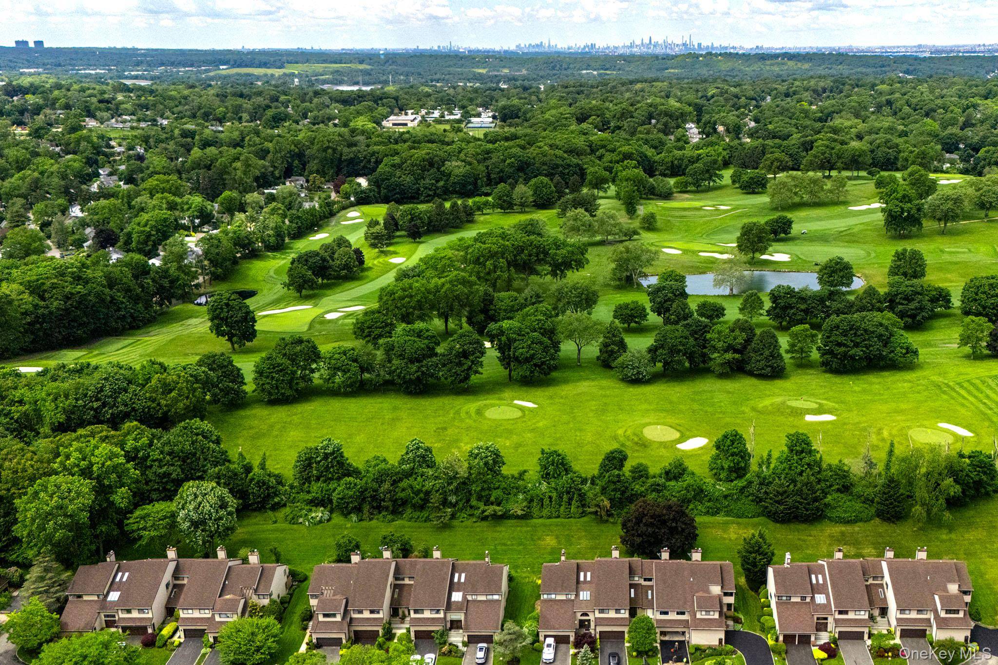 Appartement de 2 Chambres à Vendre à Glen Head, New York, États-Unis - 3
