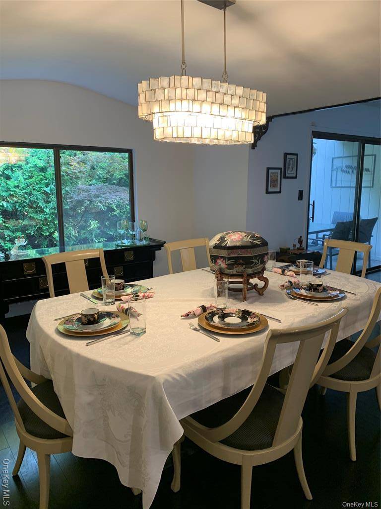 Apartamento de 2 Dormitorios en Venta en Glen Head, Nueva York, EE. UU. - 8