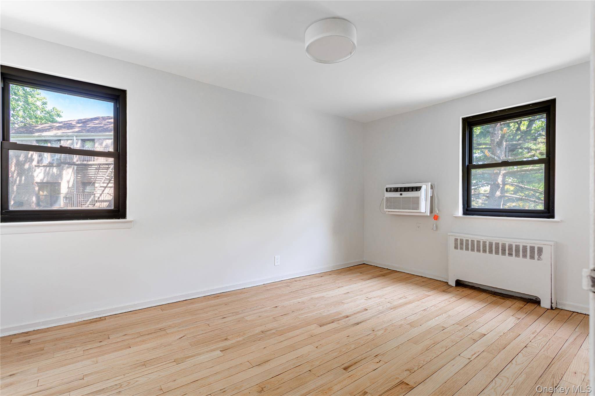 Apartamento de 2 Dormitorios en Venta en Great Neck - Nueva York - EE. UU. - 3