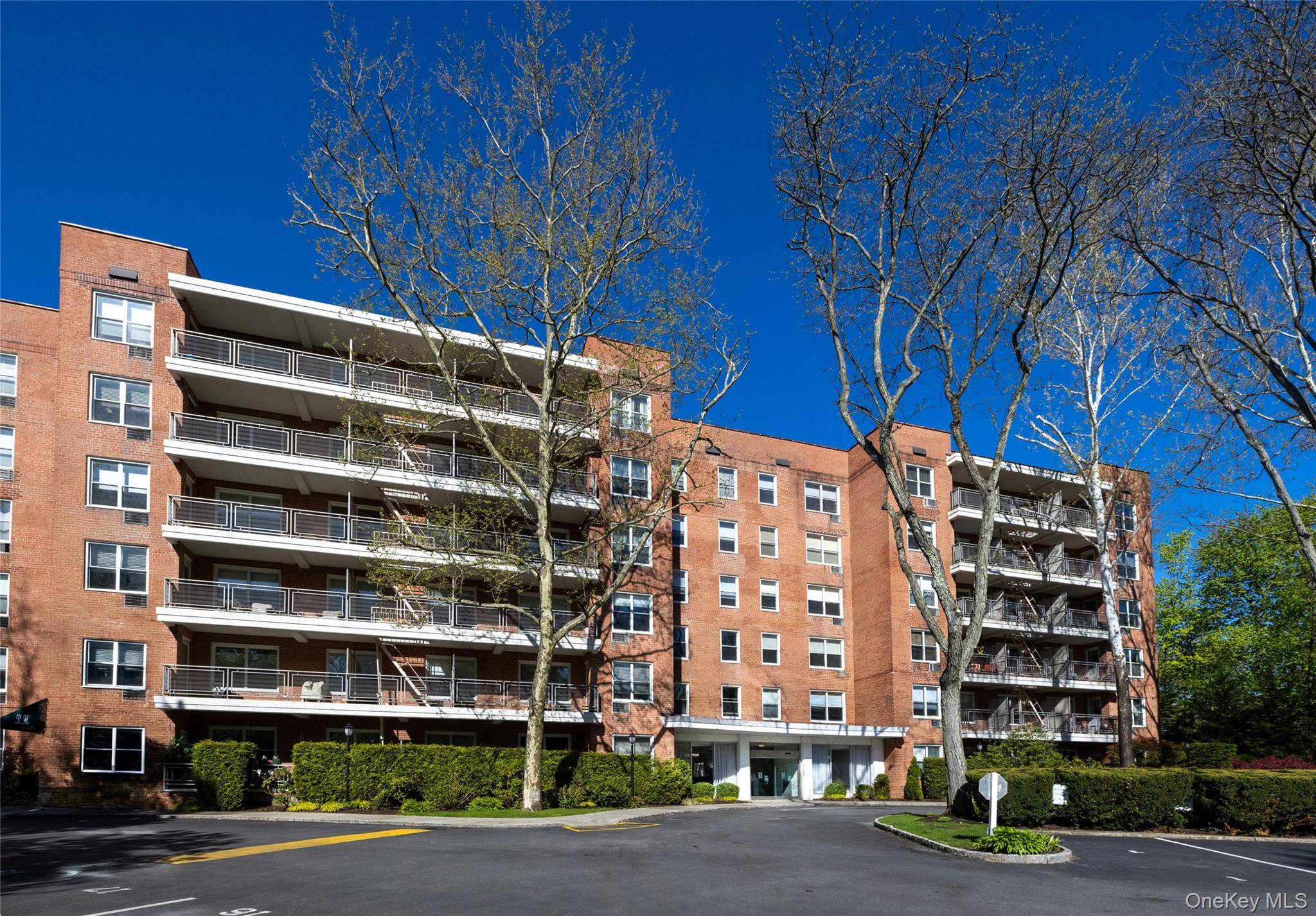 Apartamento com 2 Quartos à Venda em Hartsdale - Nova Iorque - EUA - 1