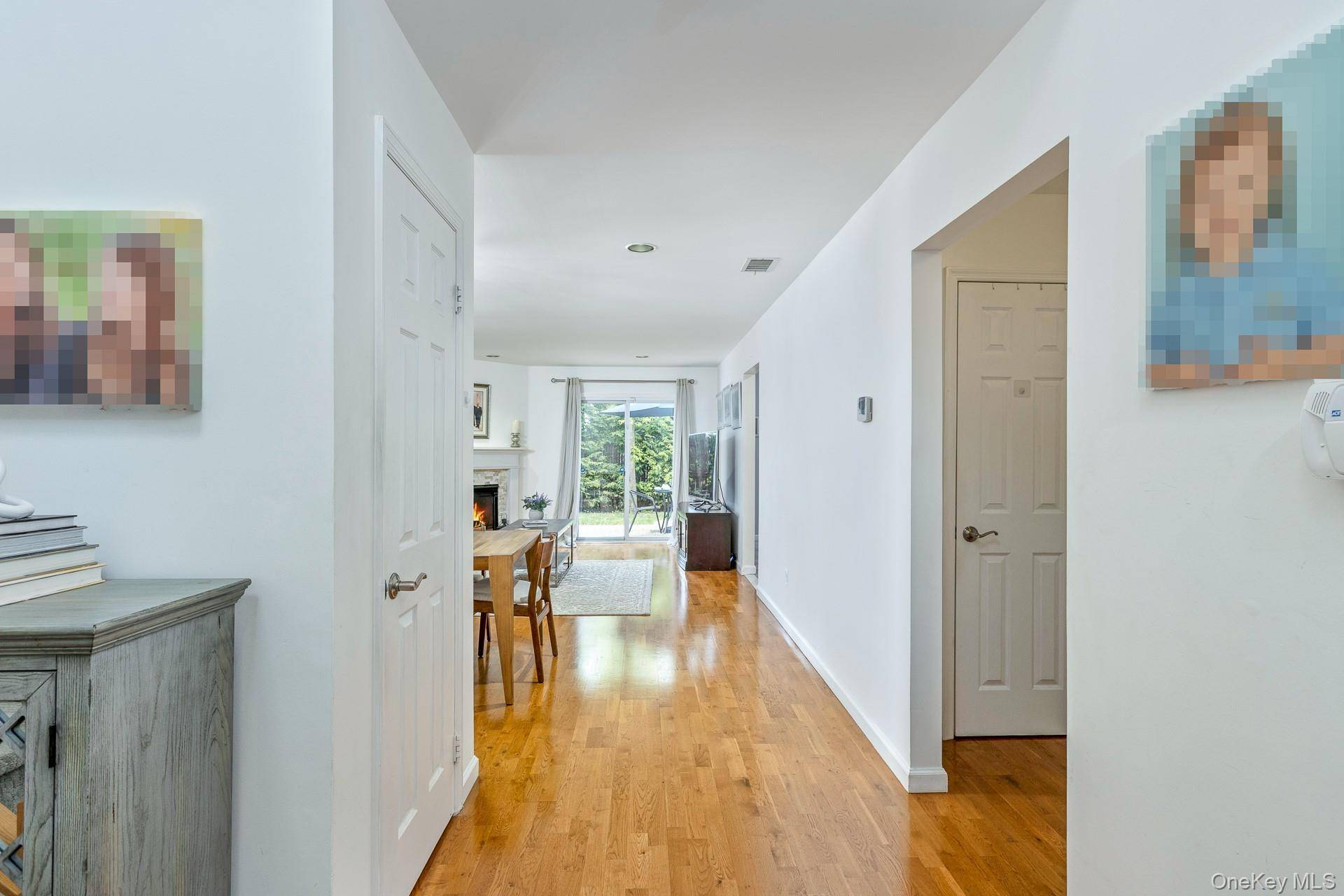 Apartamento com 2 Quartos à Venda em Hauppauge - Nova Iorque - EUA - 8