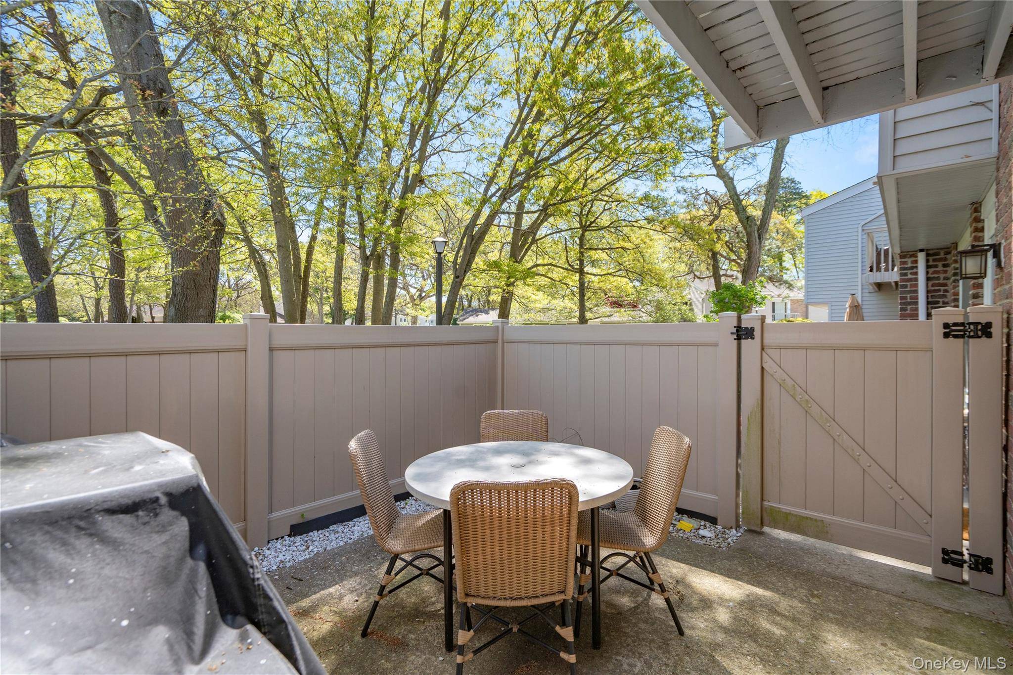 Apartamento com 2 Quartos à Venda em Holbrook - Nova Iorque - EUA - 6
