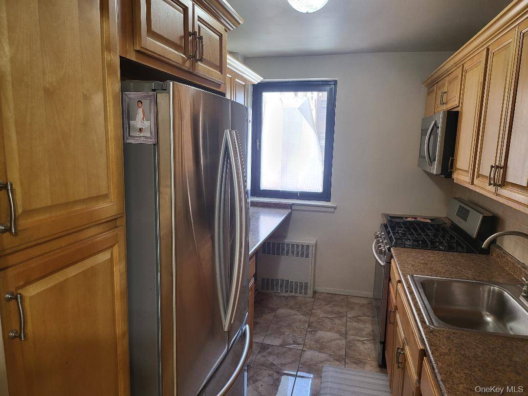 Apartamento com 2 Quartos à Venda em Hollis - Nova Iorque - EUA - 4