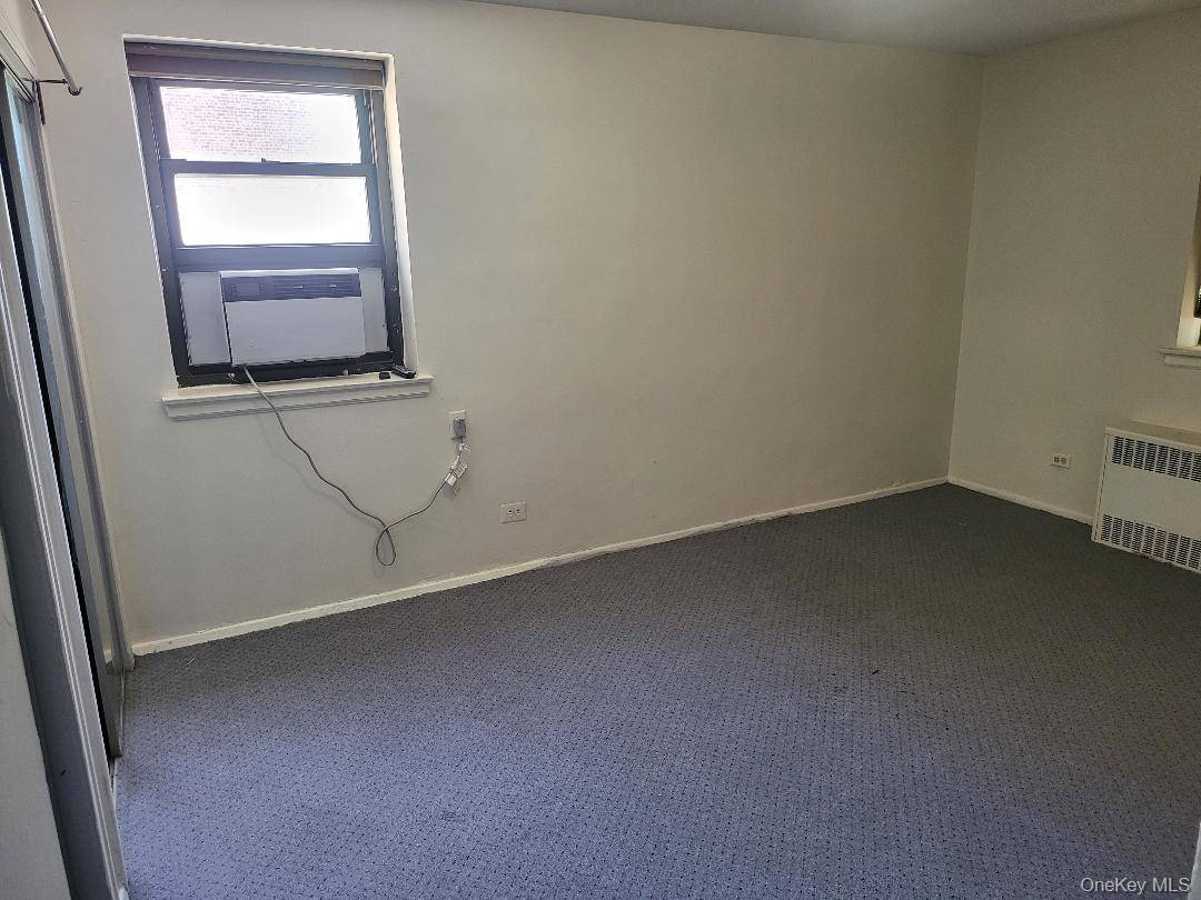 Apartamento com 2 Quartos à Venda em Hollis - Nova Iorque - EUA - 8