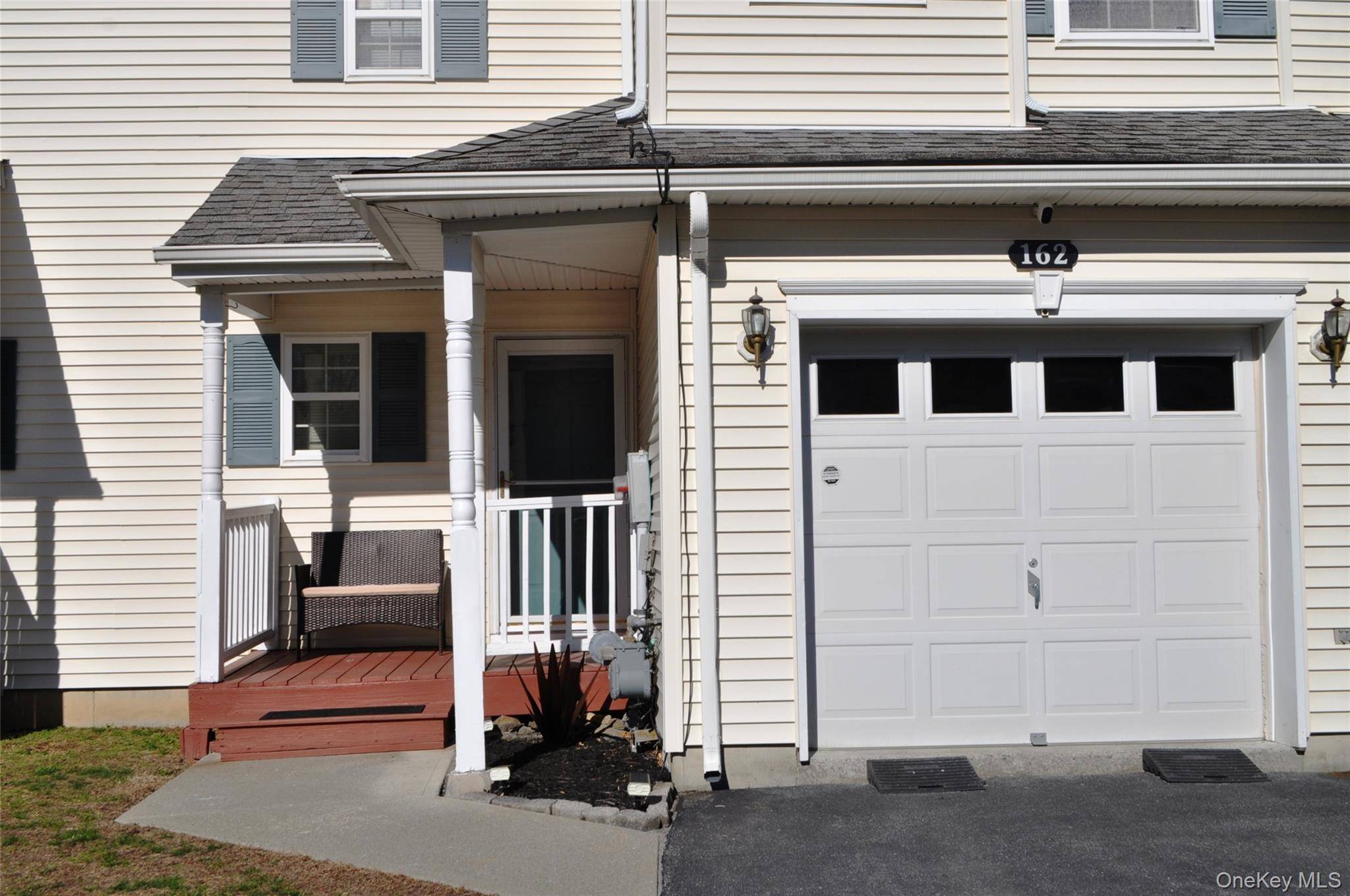 2 Bedroom Home for Sale in Hyde Park - New York - USA - 2