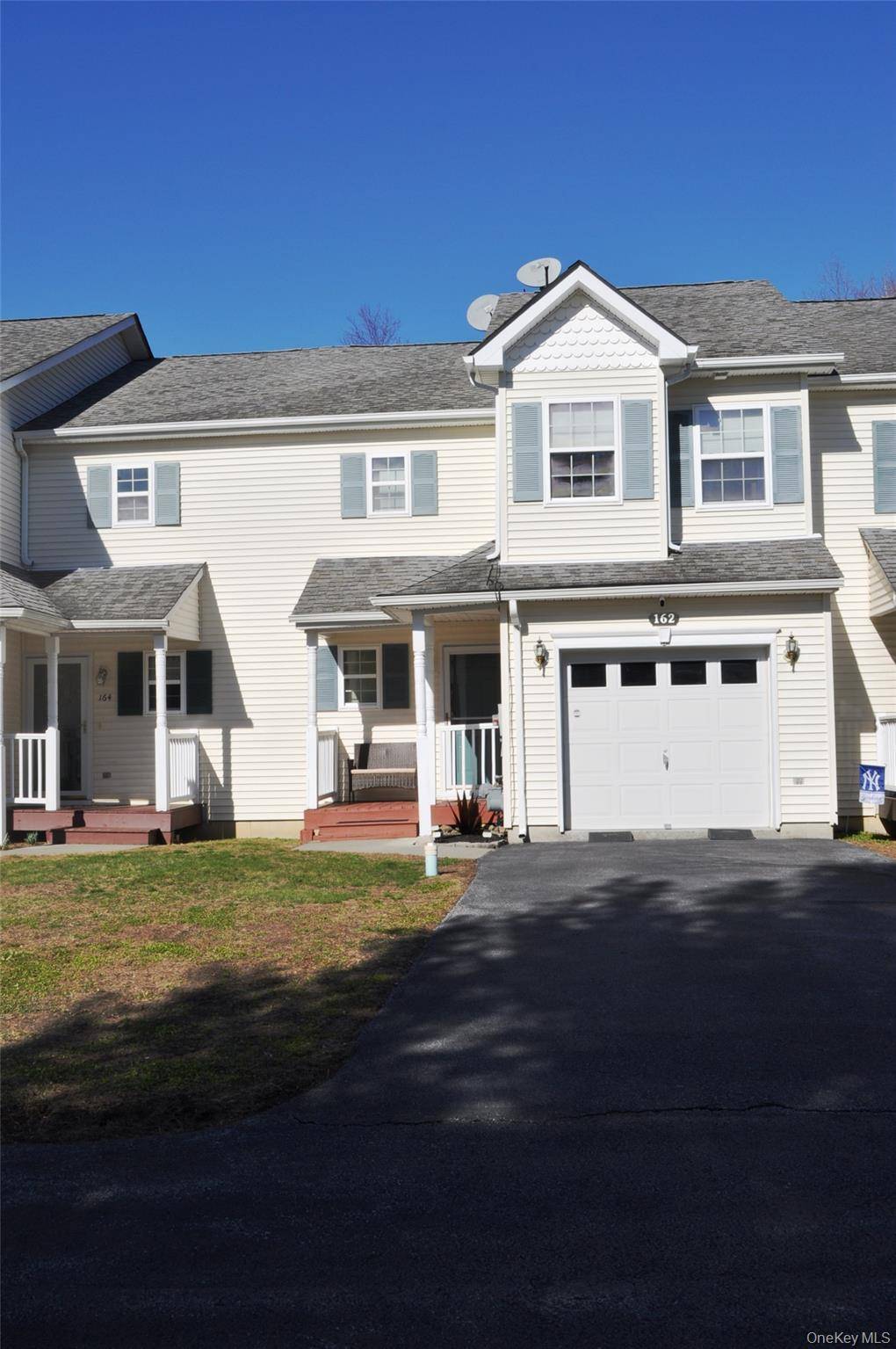 2 Bedroom Home for Sale in Hyde Park - New York - USA - 3