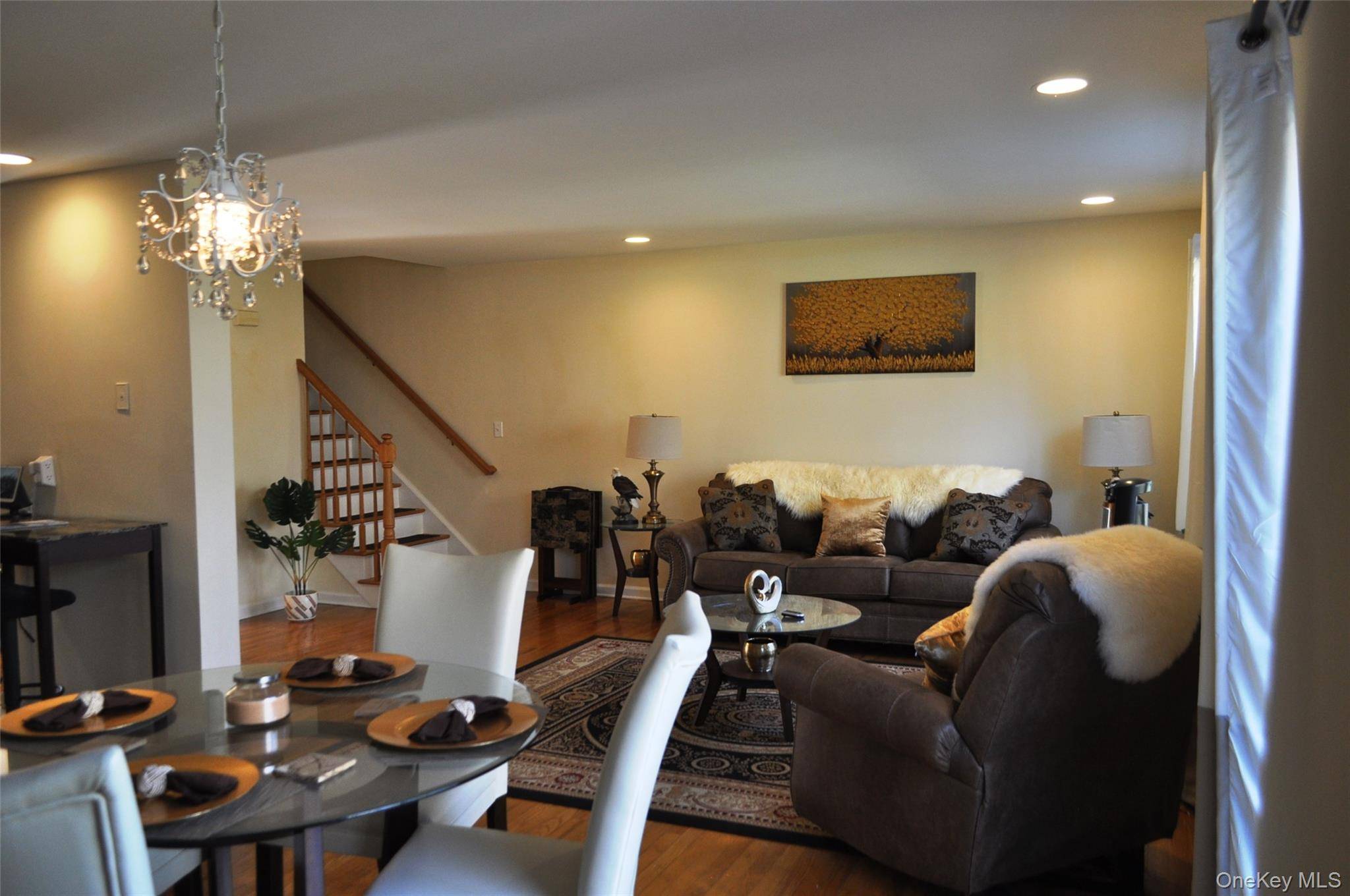 2 Bedroom Home for Sale in Hyde Park - New York - USA - 7