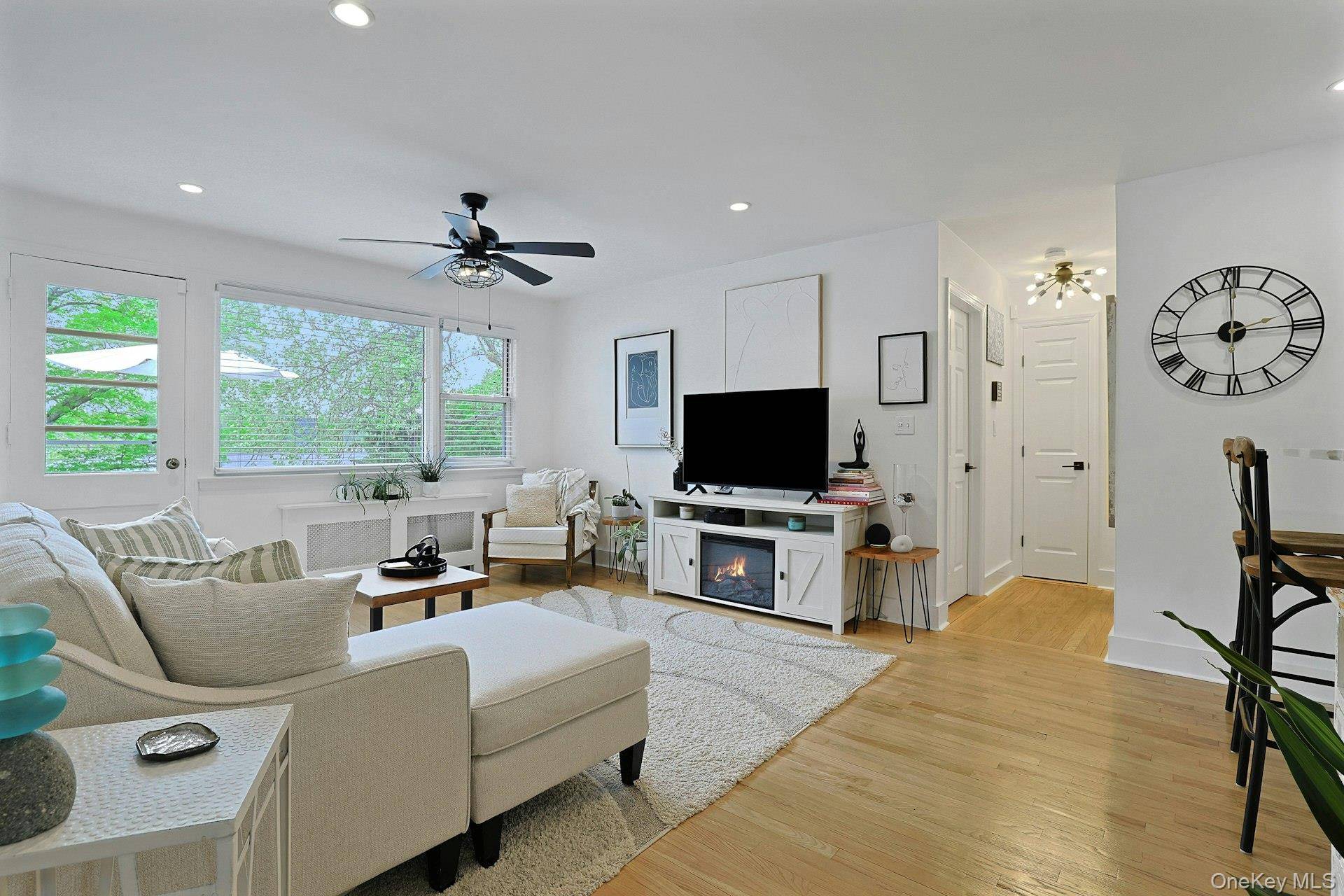 Apartamento com 2 Quartos à Venda em Irvington - Nova Iorque - EUA - 3