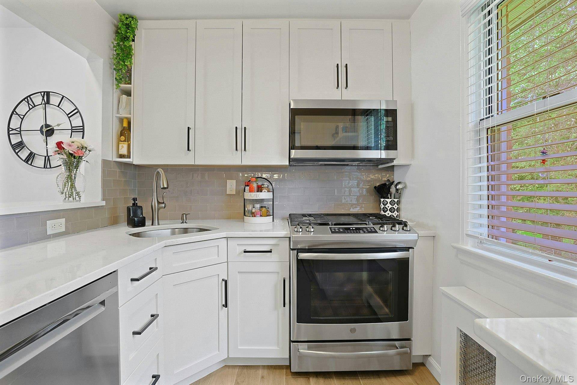 Apartamento com 2 Quartos à Venda em Irvington - Nova Iorque - EUA - 8