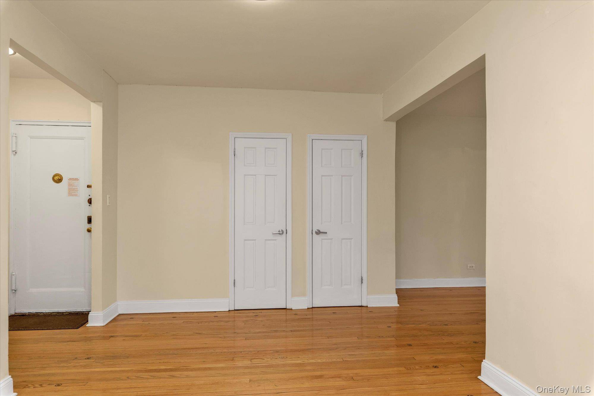 Apartamento com 2 Quartos à Venda em Jackson Heights - Nova Iorque - EUA - 6