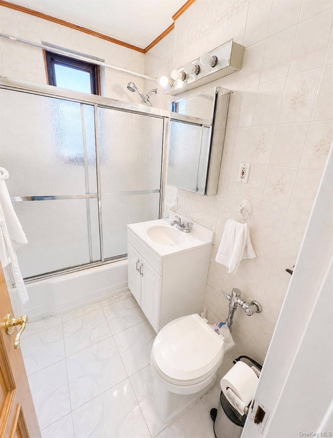 2 Bedroom Home for Sale in Jamaica - New York - USA - 7