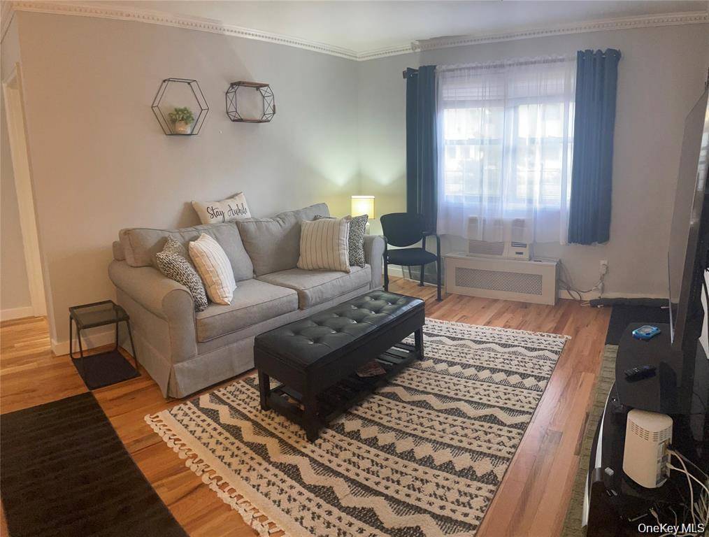Apartamento com 2 Quartos à Venda em Kew Garden Hills - Nova Iorque - EUA - 2