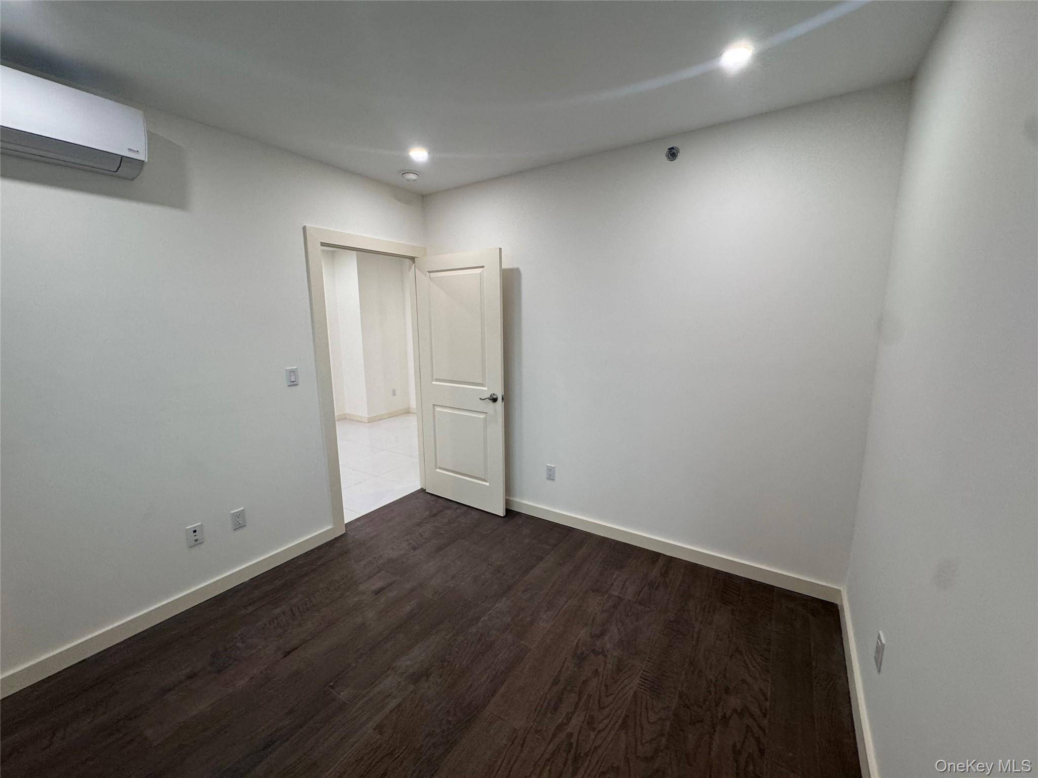 Apartamento com 2 Quartos à Venda em Kew Gardens - Nova Iorque - EUA - 8